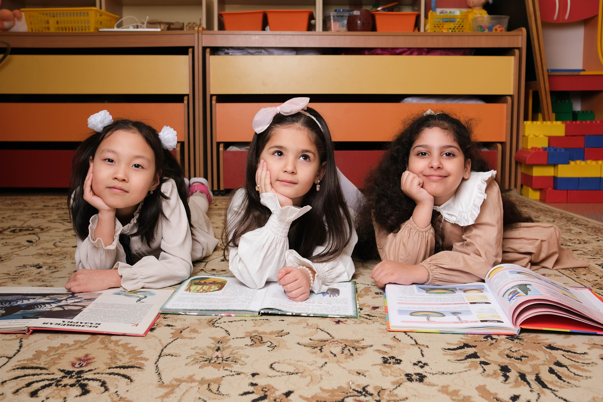 Групповые и общие фотографии. Оживающие выпускные альбомы в Москве и Московской области