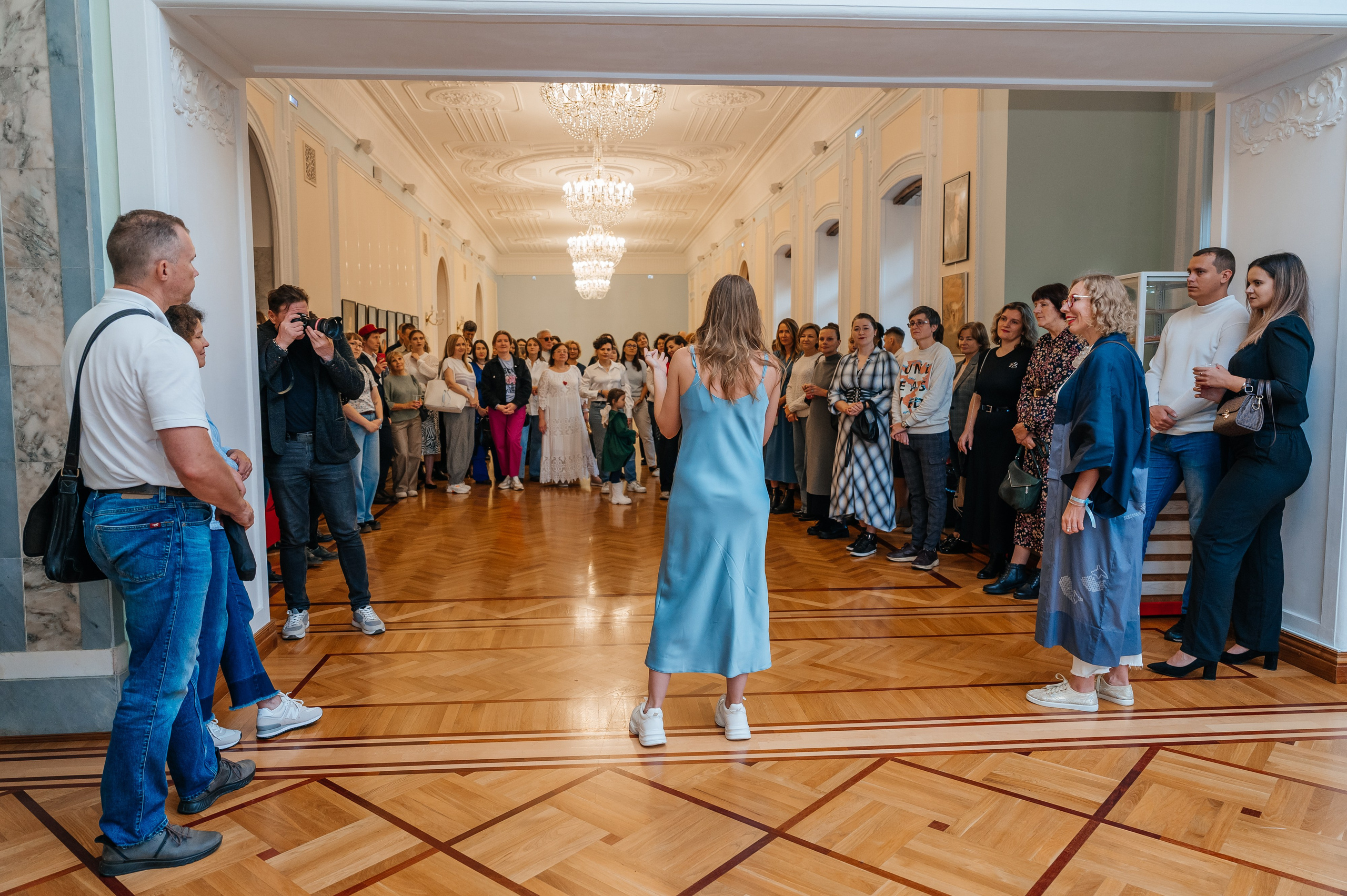 Открытие выставки Кати Васильевой в Молодежном театре. Wedding and family photographer USA