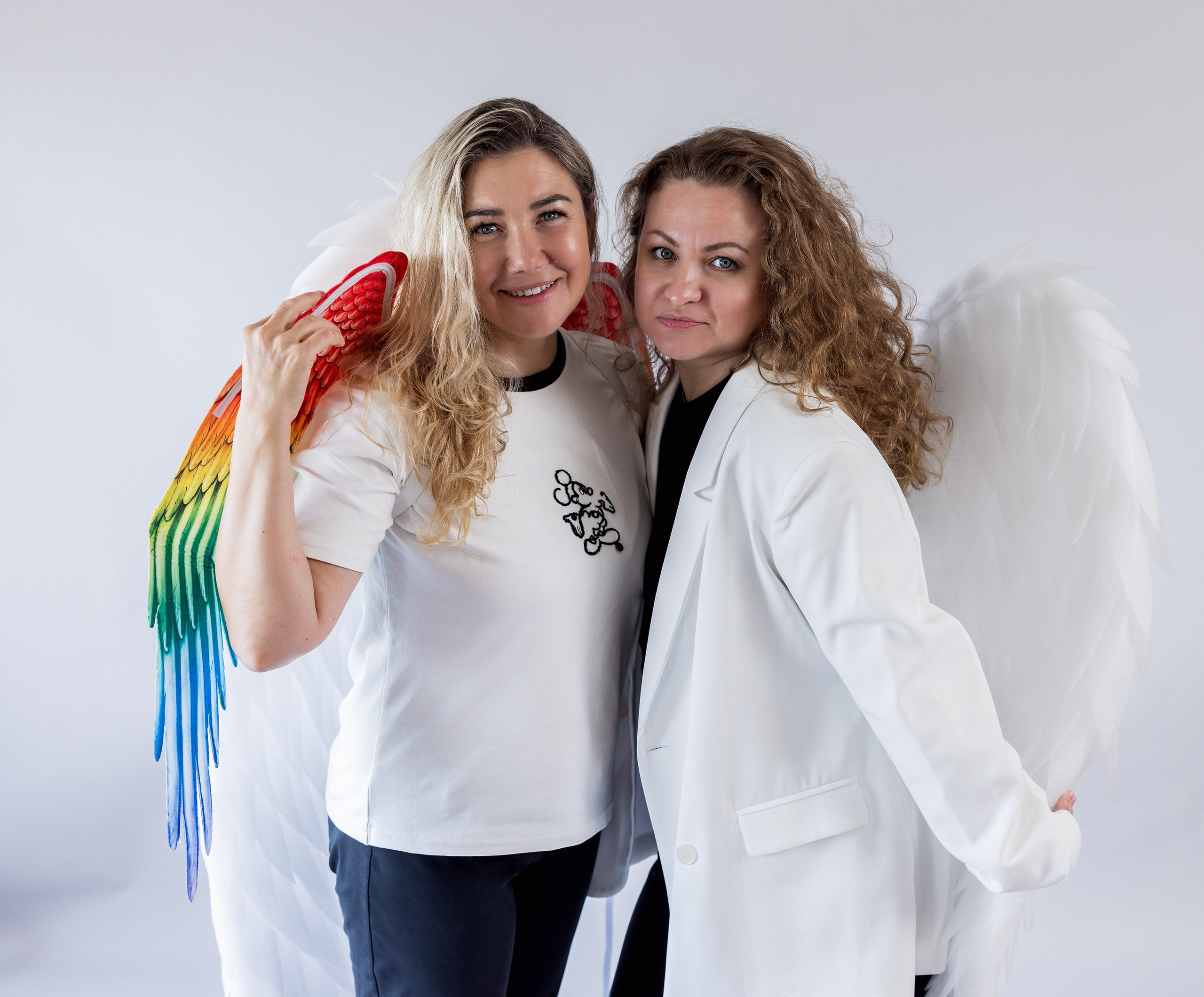 Елена и Светлана. OLGA OLEYNIKOVA Пространство, люди, смыслы