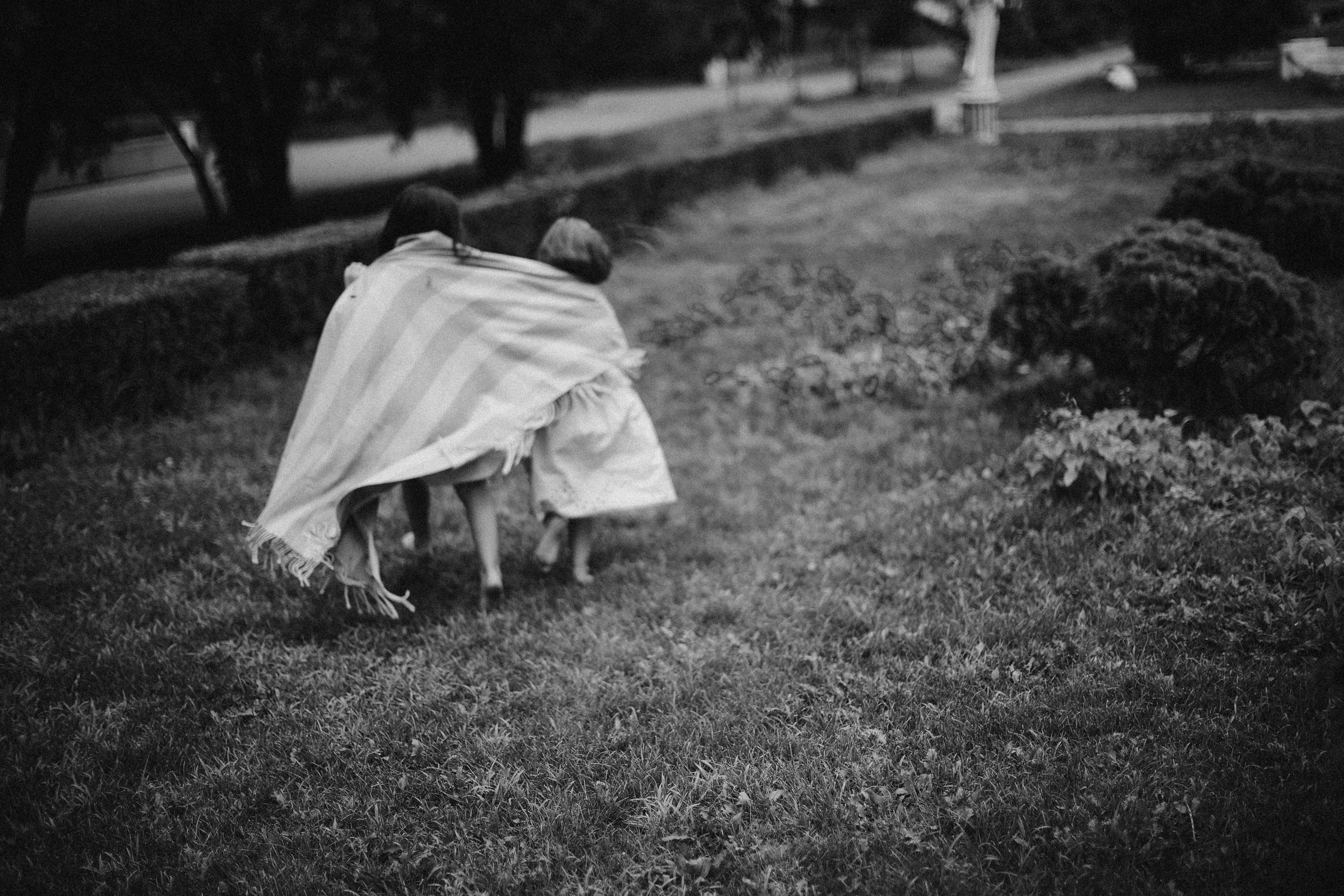 Летняя фотосессия в Ростовском парке. Аделина и Дарина. Omar Shapiev