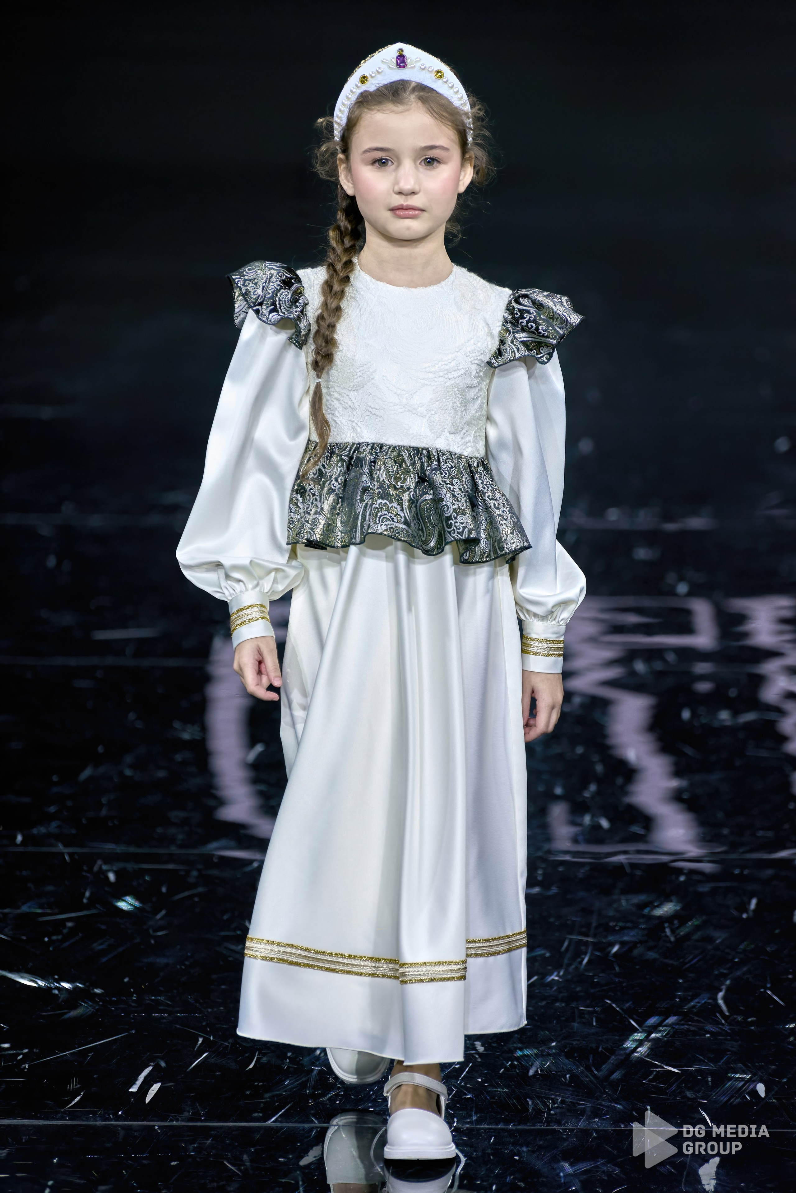 Giza | sfw 2025 | the fragment. DG MEDIA GROUP | Контент для модных показов и концертов