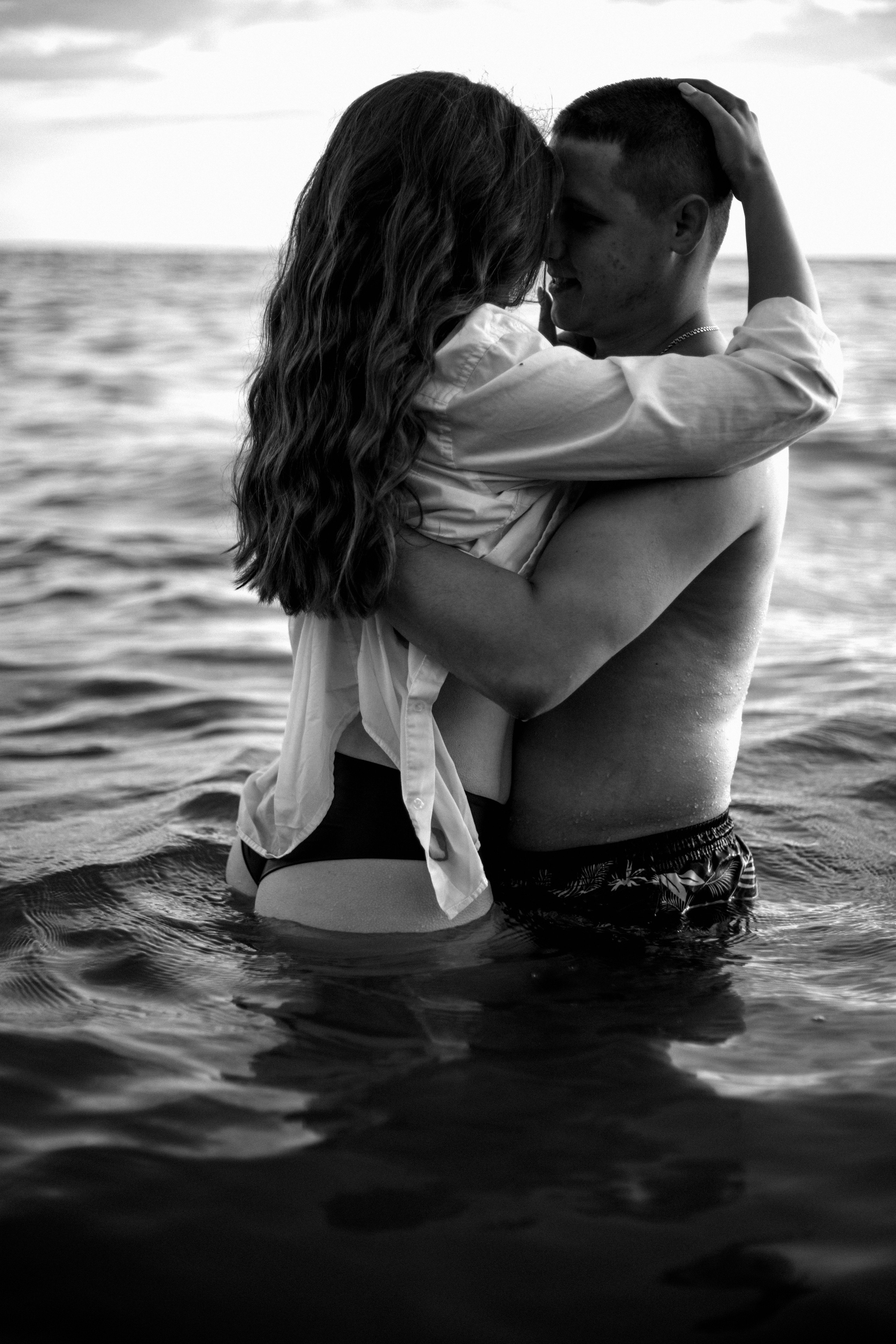 Юля и Дима | Фотосессия лавстори на море. Свадебный и портретный фотограф в Новосибирске Любовь Исакова