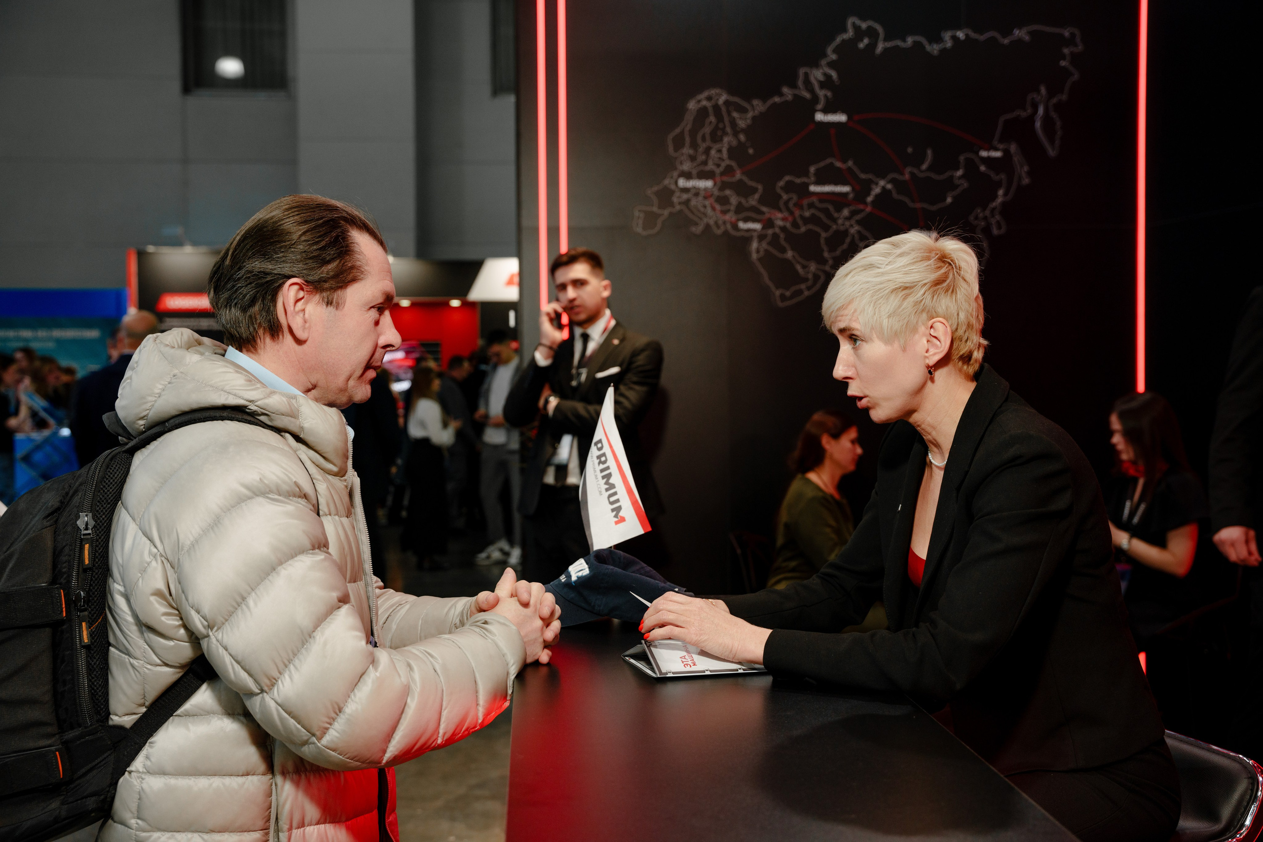 Репортажный фотограф на экспо Крокус. Репортажный фотограф Москва Сергей Дружинин