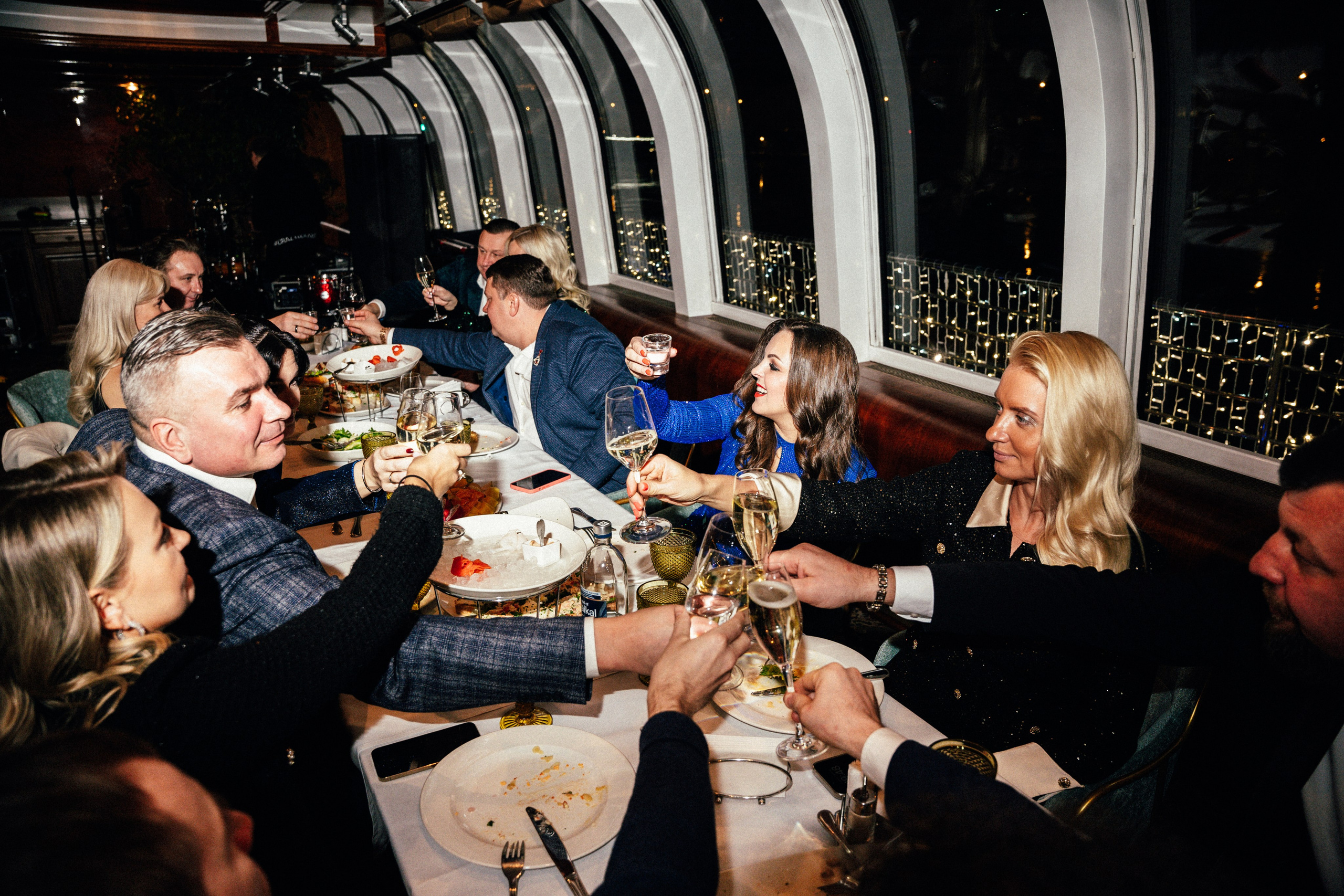 Корпоратив Erwin Река. Портретный и репортажный фотограф