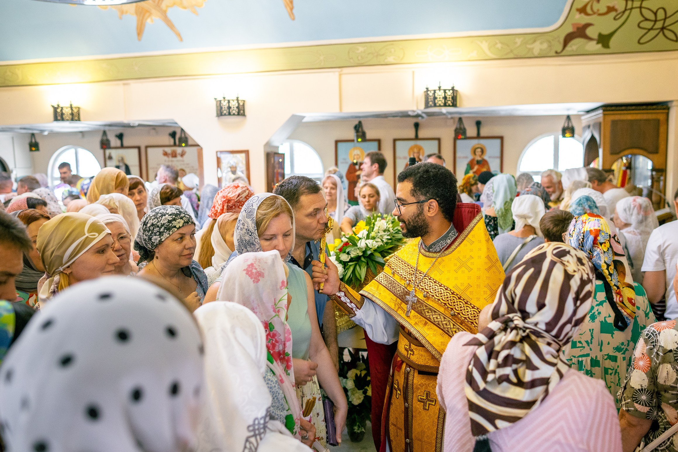 Митрополит Василий. 10 лет Храму Святителя Спиридона Тримифунтского. Фото и видеосъемка любых мероприятий в городе Краснодаре и Краснодарском крае. Щеколдин Антон