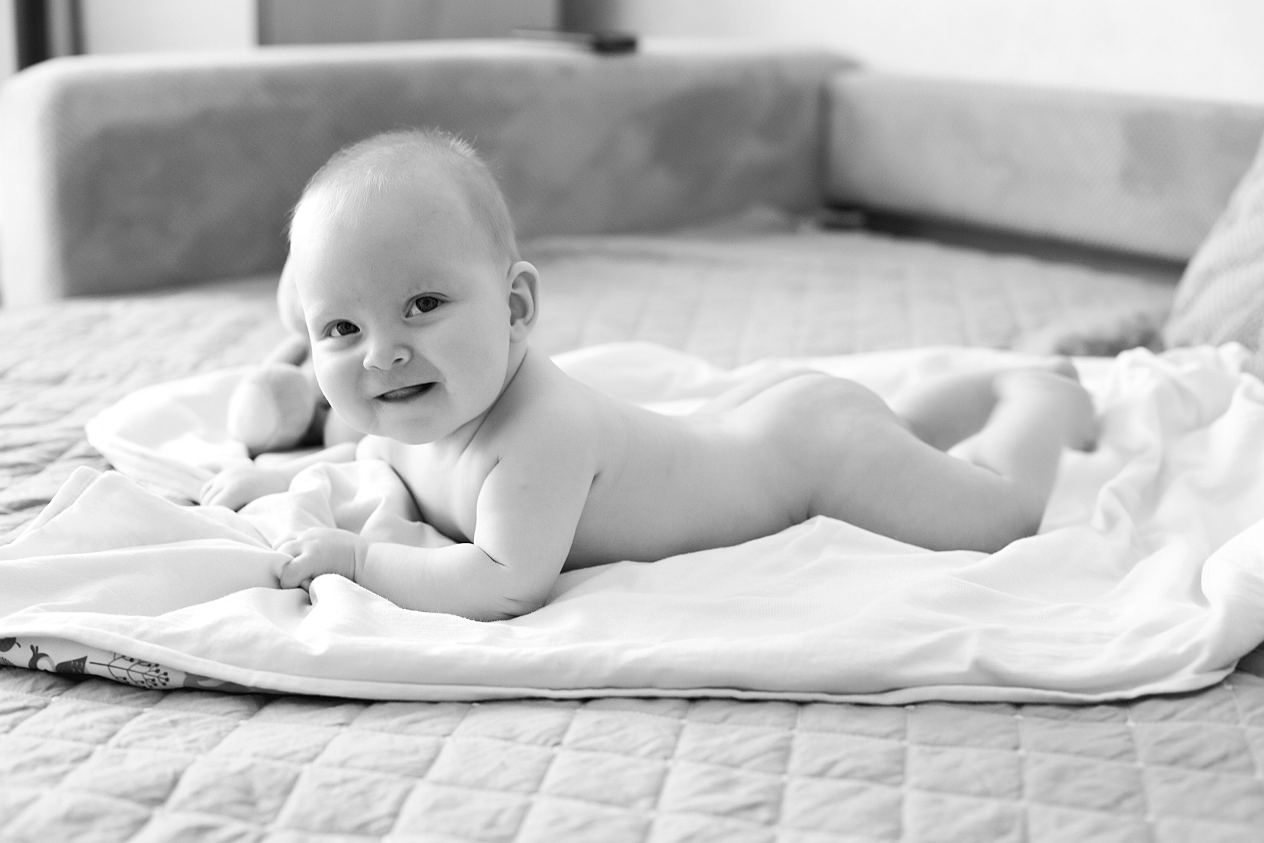 Домашнии ЧБ Истории. Фотограф новорожденных и детей до года в Новосибирске Ka