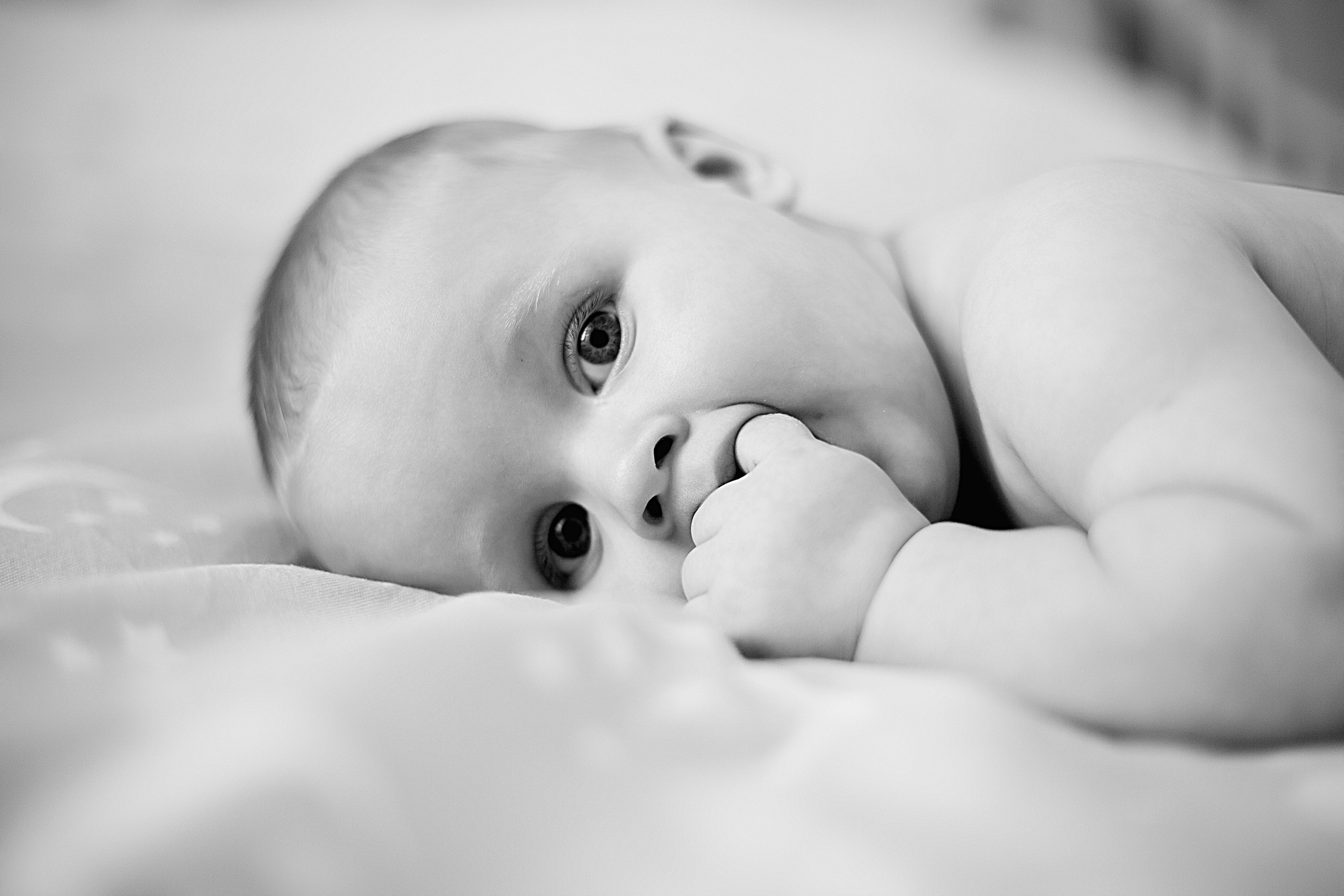 Домашнии ЧБ Истории. Фотограф новорожденных и детей до года в Новосибирске Ka