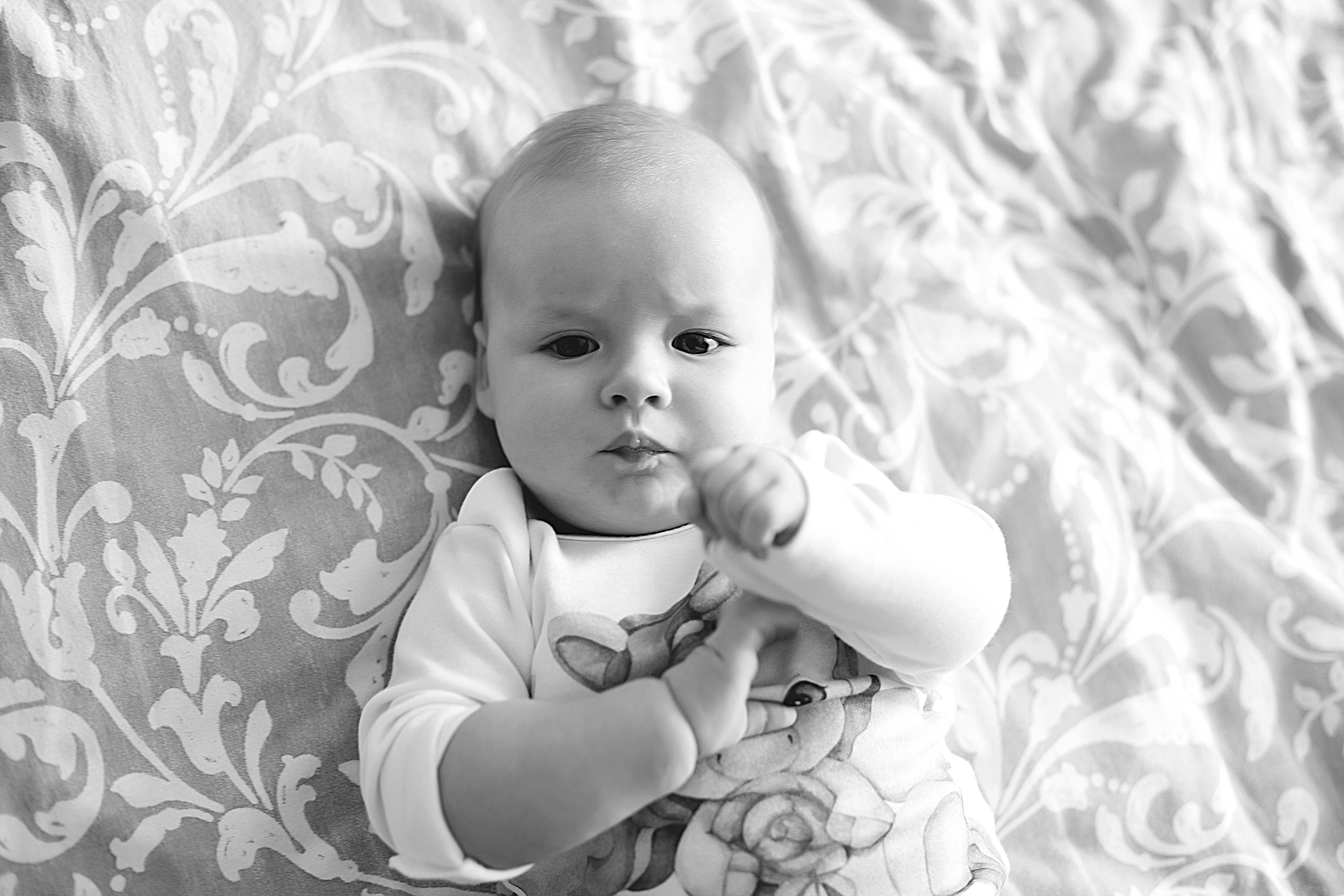 Домашнии ЧБ Истории. Фотограф новорожденных и детей до года в Новосибирске Ka