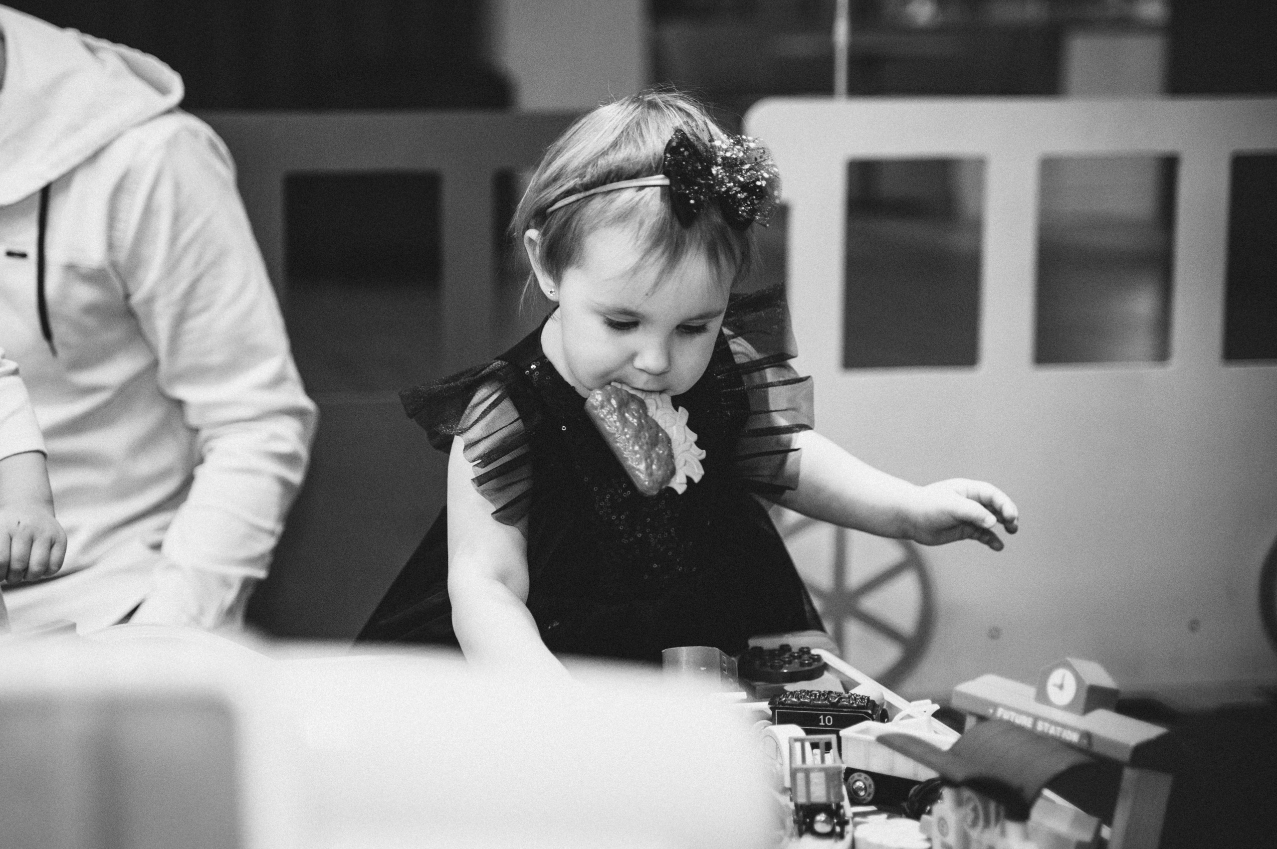 Анечке 2 года (MIA FAMILIA семейное кафе). Семейный фотограф в Минске Дарья Дреко