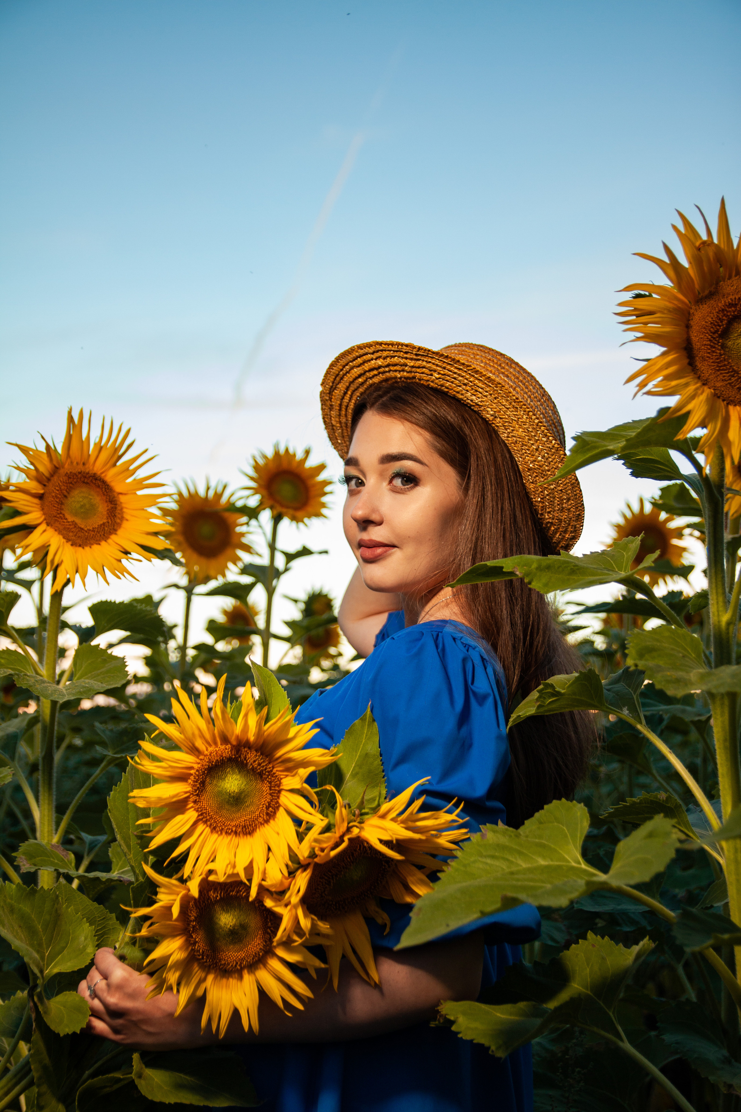 В подсолнухах на закате. Семейный и Персональный фотограф в Пензе