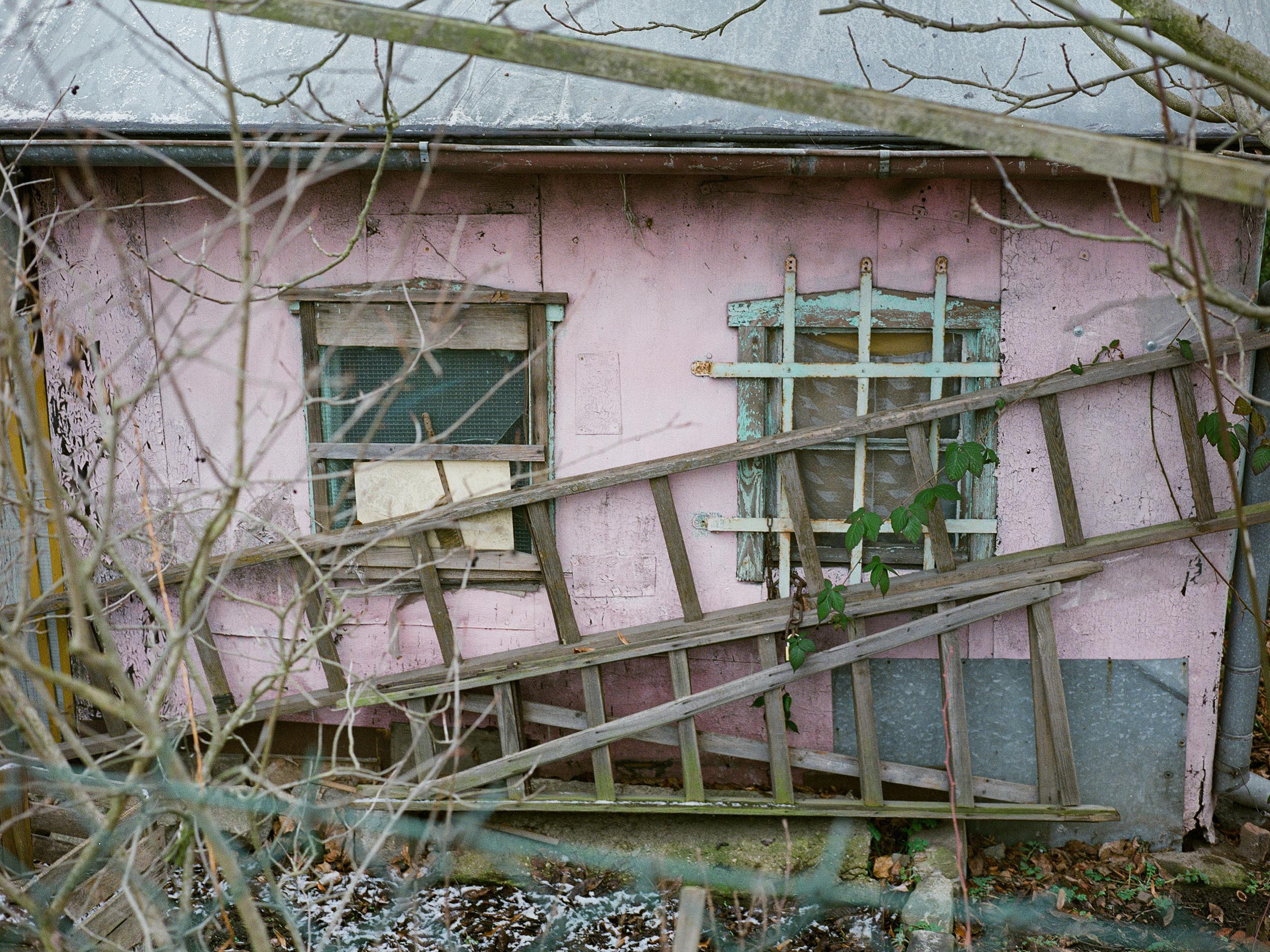 Floating numbness. Photographer, Documentary and Art