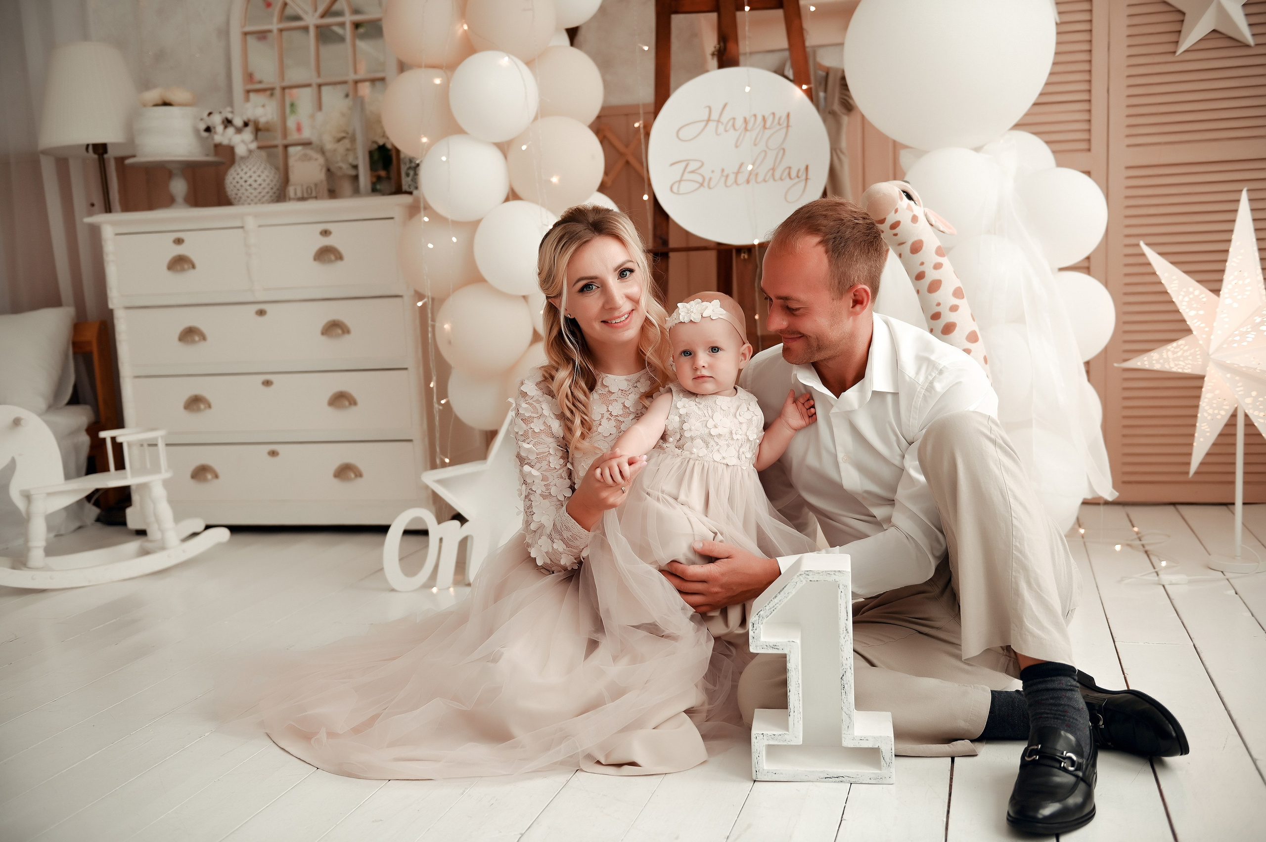 Семейная на 1 годик. Свадебный, семейный, детский, контент фотограф в Омске Максим Ильин