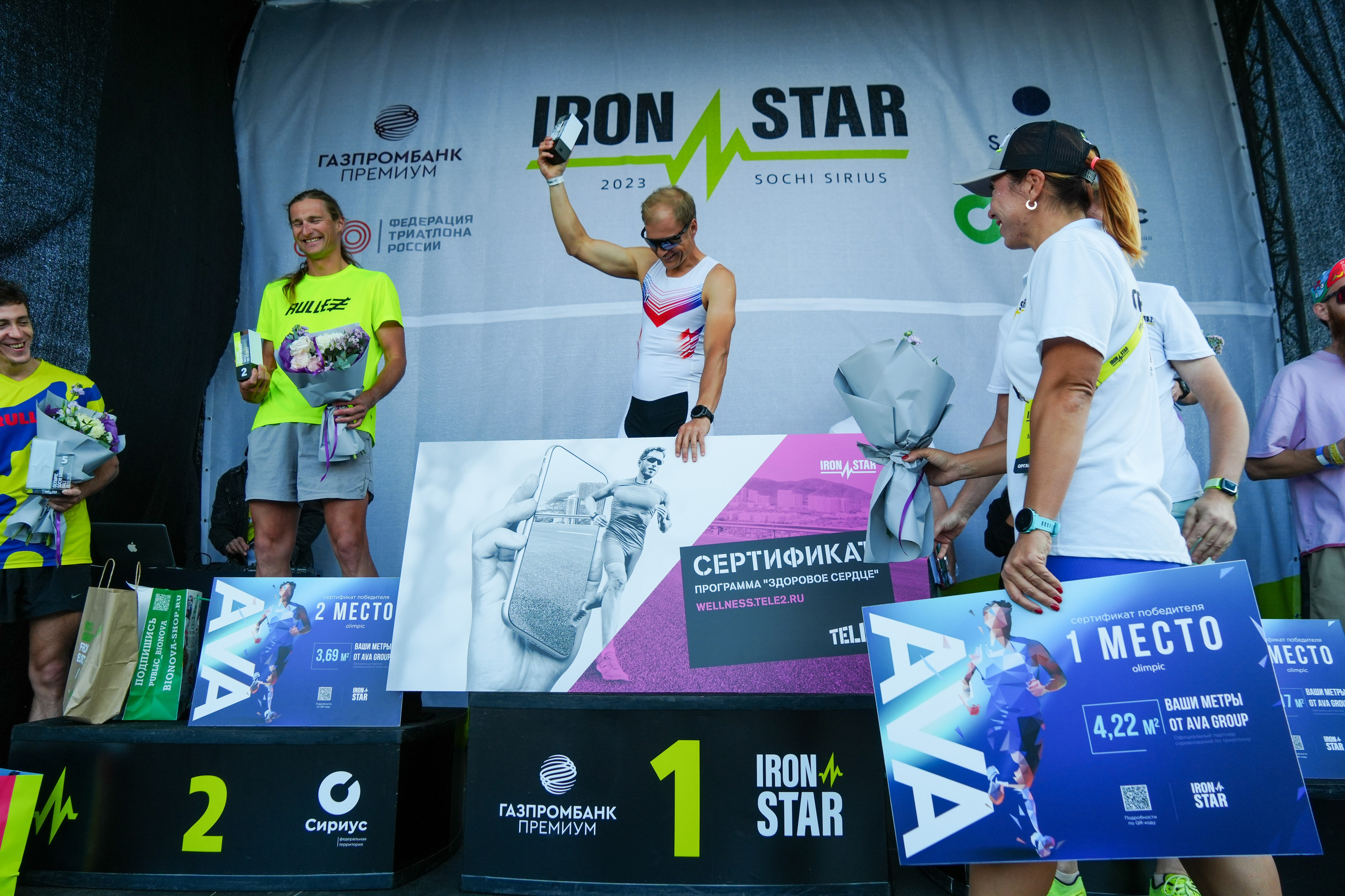 Фотоотчет партнерской интеграции для компании TELE2 на фестивале Ironstar. Репортажный фотограф в Красной Поляне и Сочи Павлюченко Екатерина