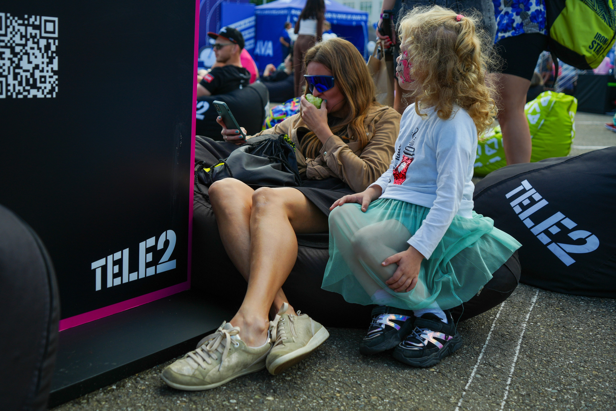 Фотоотчет партнерской интеграции для компании TELE2 на фестивале Ironstar. Репортажный фотограф в Красной Поляне и Сочи Павлюченко Екатерина