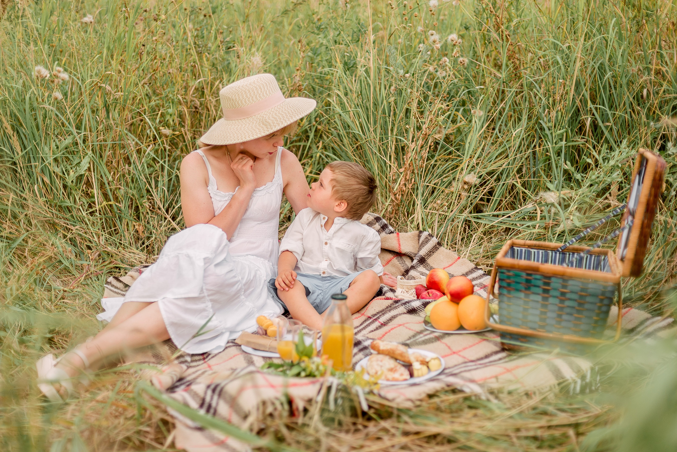 В поле. Фотограф Юлия Попова