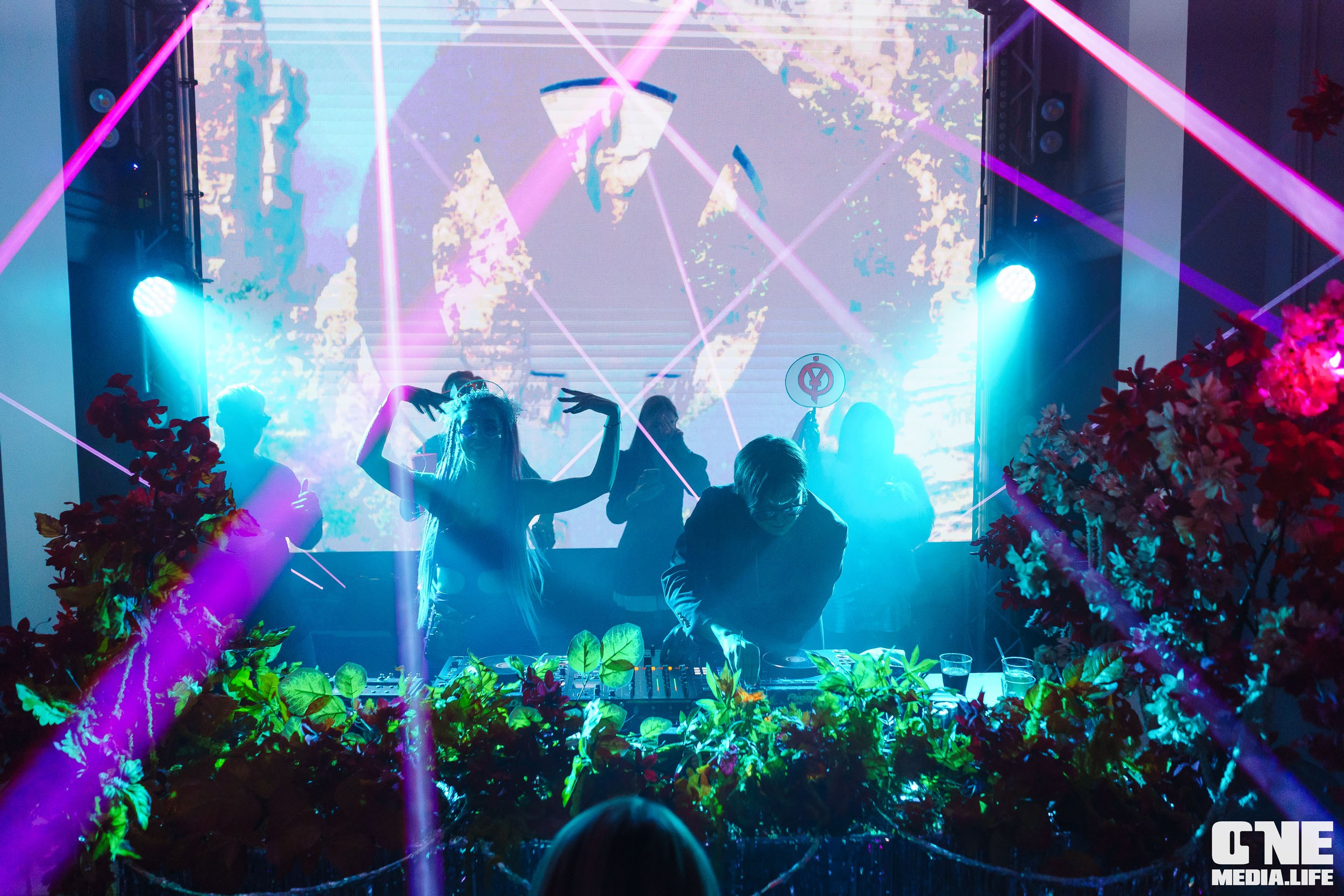 Фоторепортаж из клуба Universal. One Media Life: фоторепортажи, фотоотчеты с мероприятий и заведений