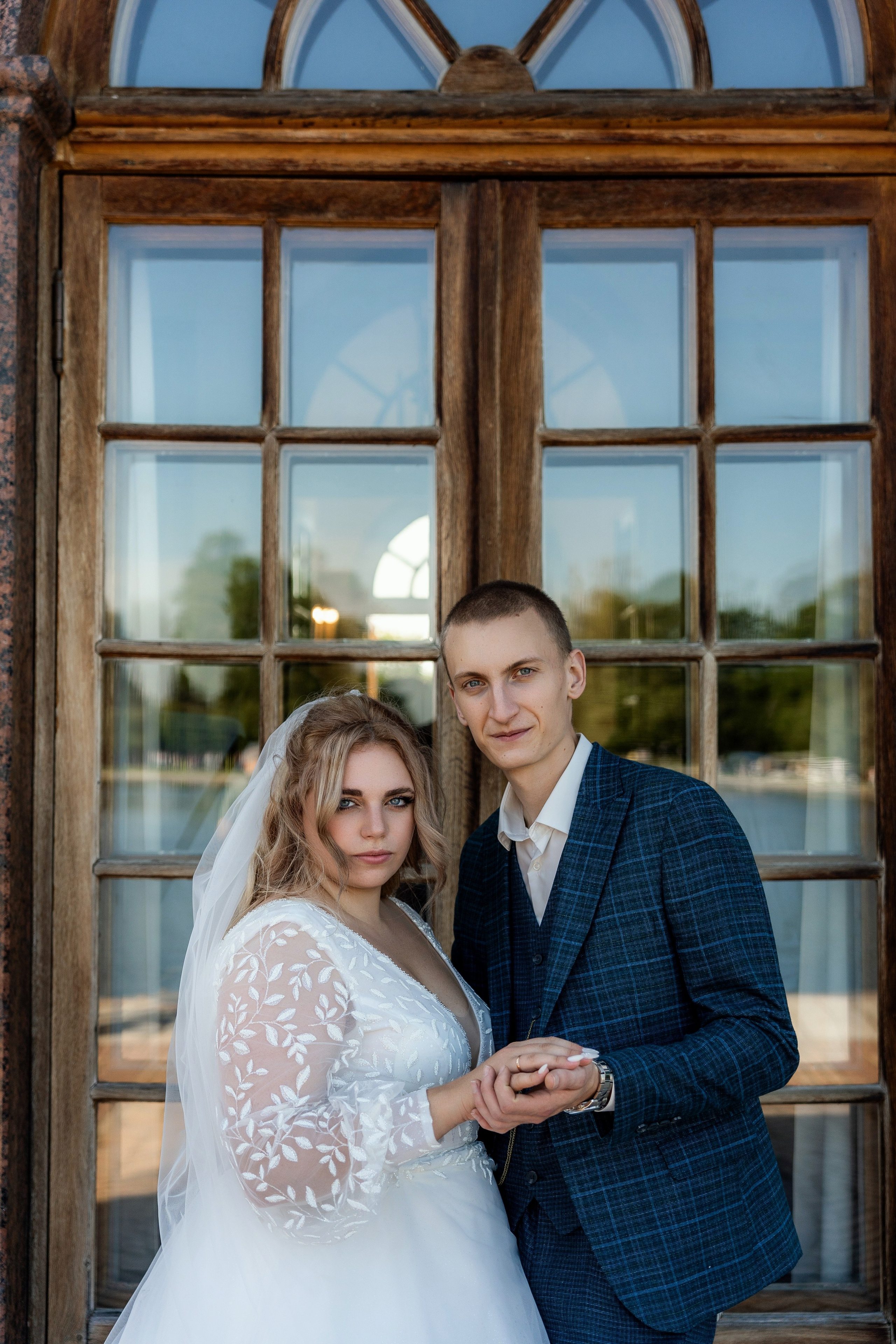 Красивые места для свадебной фотосессии летом в Санкт-Петербурге. Свадебный фотограф Александр Невский в Санкт-Петербурге