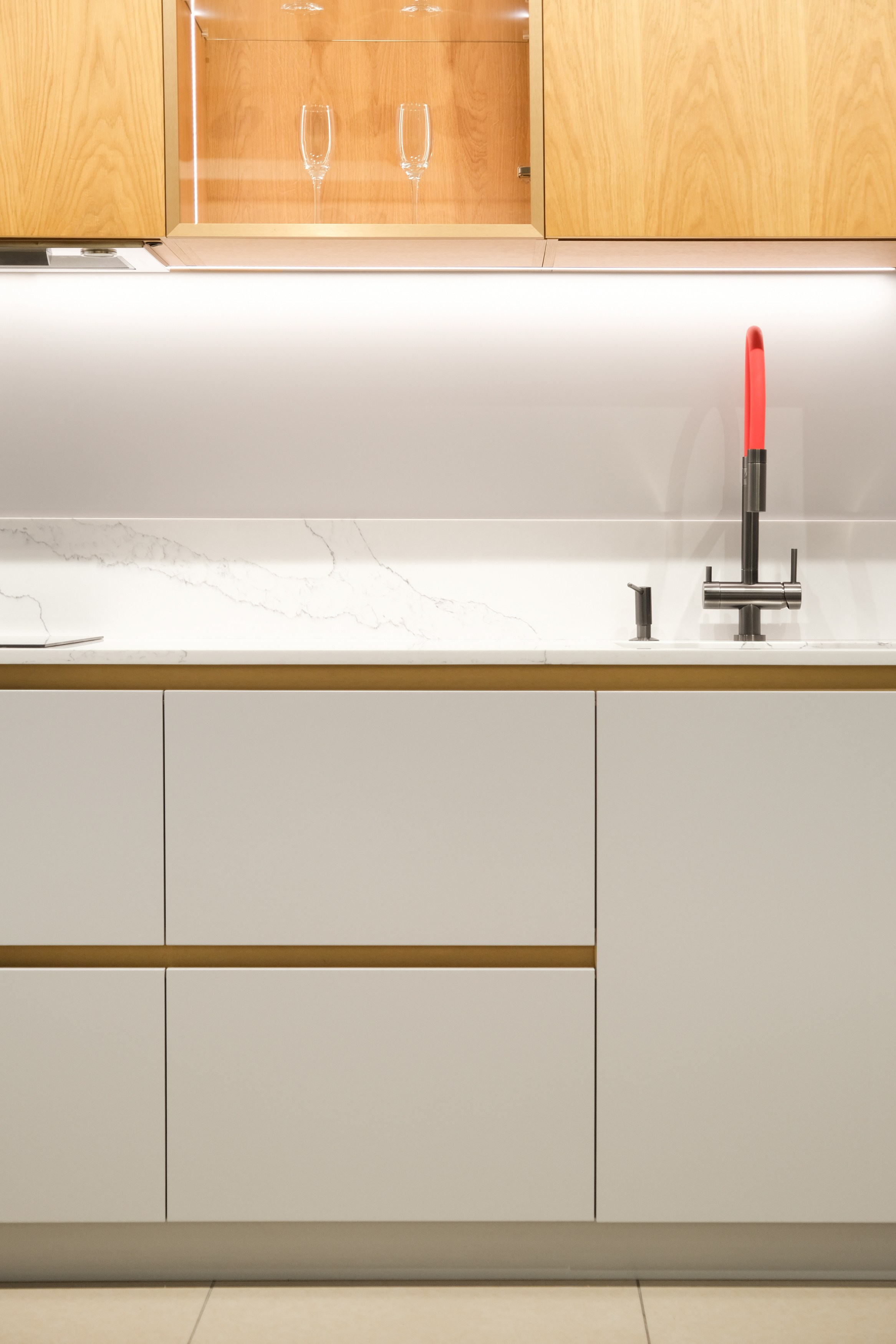 Салон Розы Люксембург 19 | Мебель на заказ в Томске. ГУДРУМ — Мебель на заказ в Томске | Кухни | Шкафы | Стулья и Столы