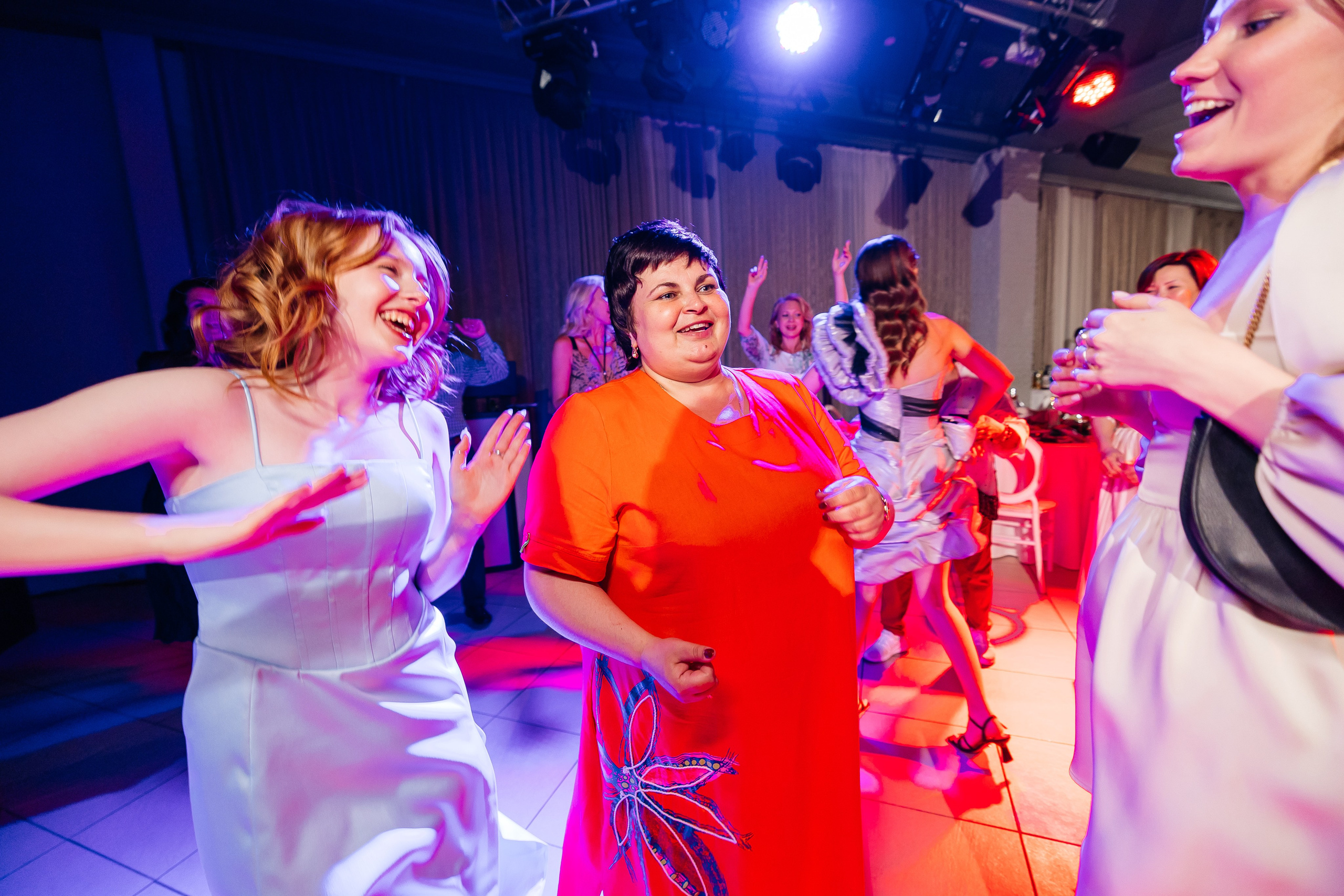 2023-06-23 Выпускной МБОУ СОШ № 10. Фотограф в Красноярске