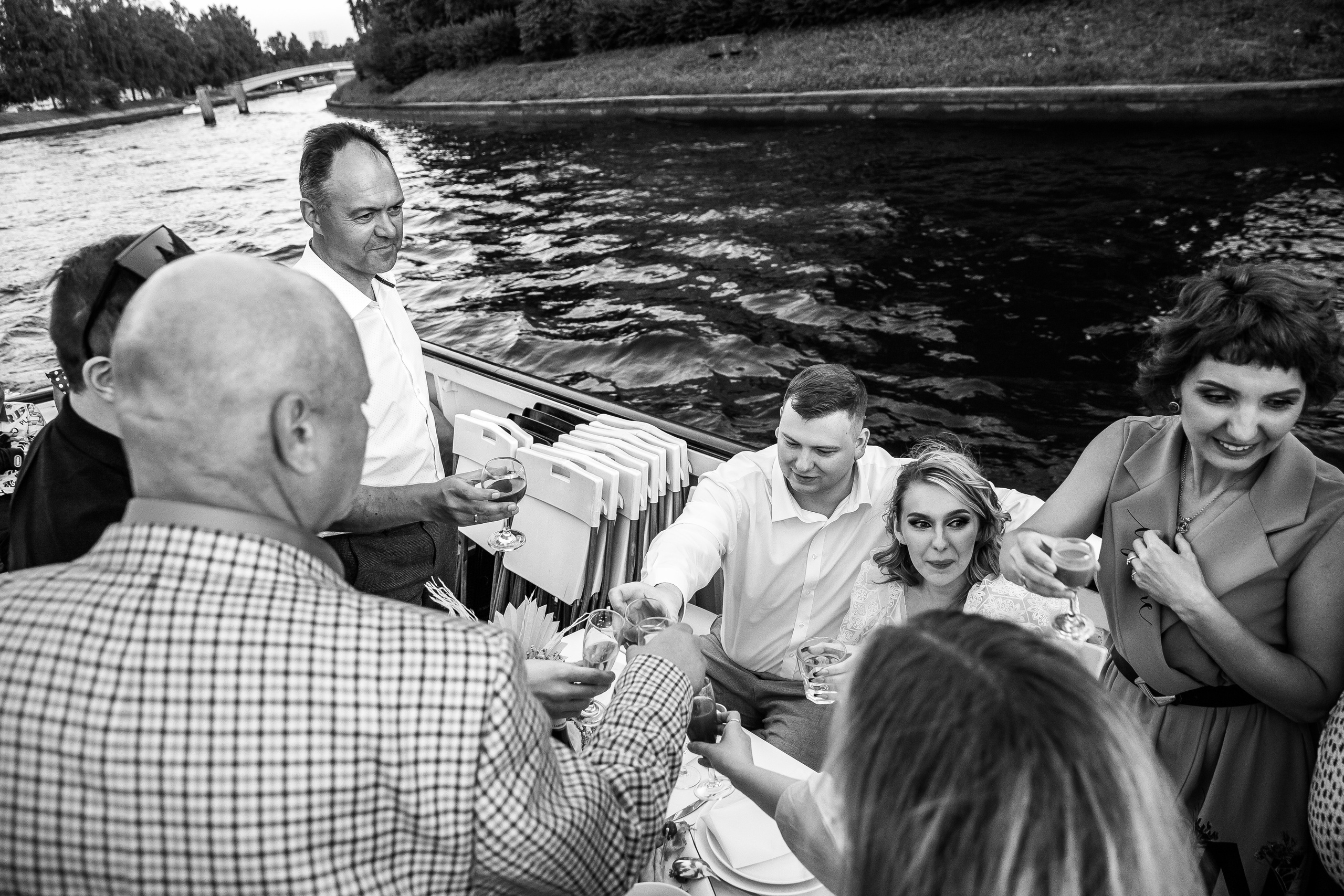 Свадебная прогулка на пароме