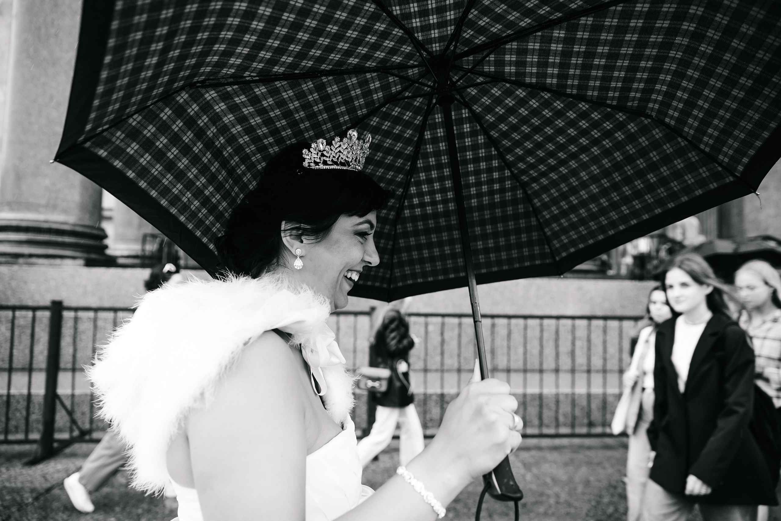 Невеста промокла