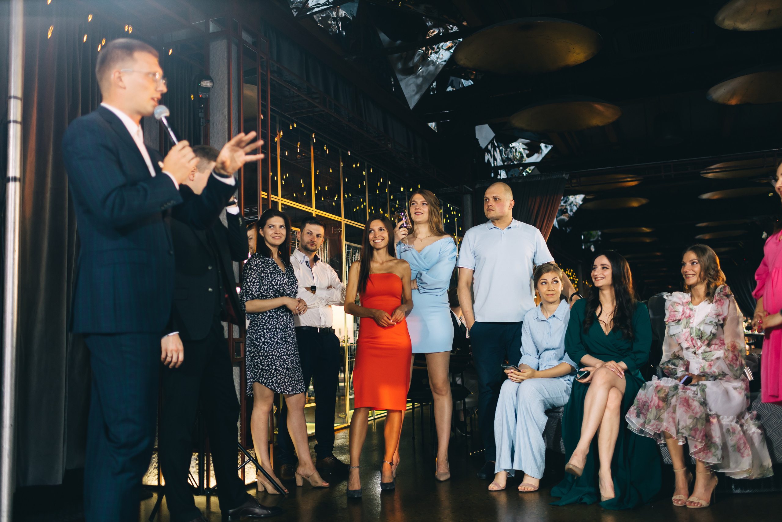 Поздравление молодоженов ведущим