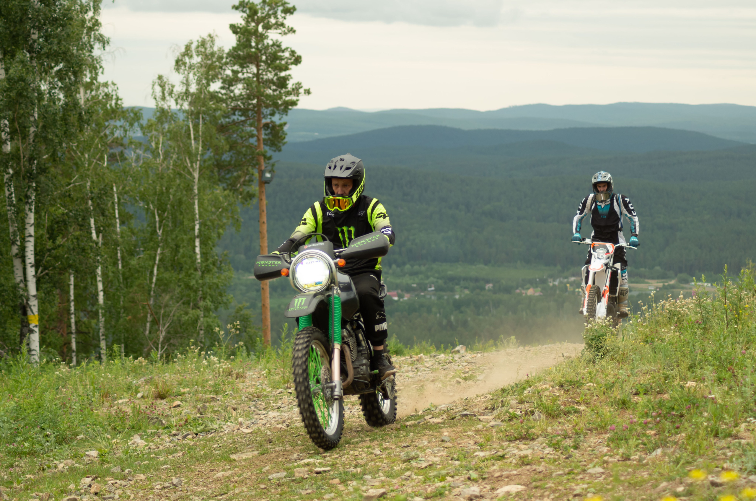 Мужской портрет: мотоцикл. Фотограф Марина Доглядная Челябинск фотосессии с лошадьми, мотоциклами