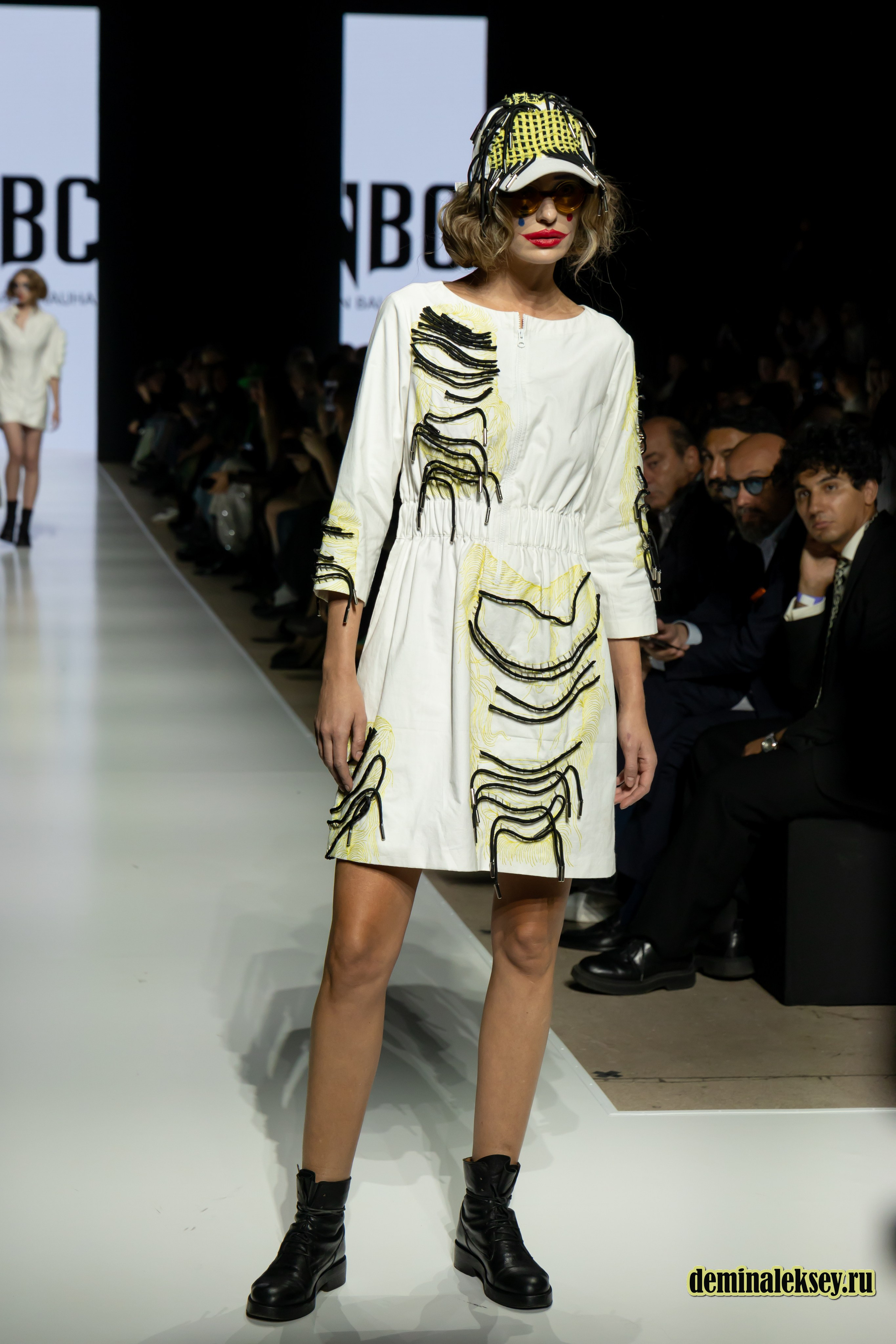 Московская неделя моды 2024 9 октября дизайнер NITIN BAL CHAHUAN presented by Fashion Design Council of India. Репортажный, семейный и студийный фотограф в Москве Демин Алексей