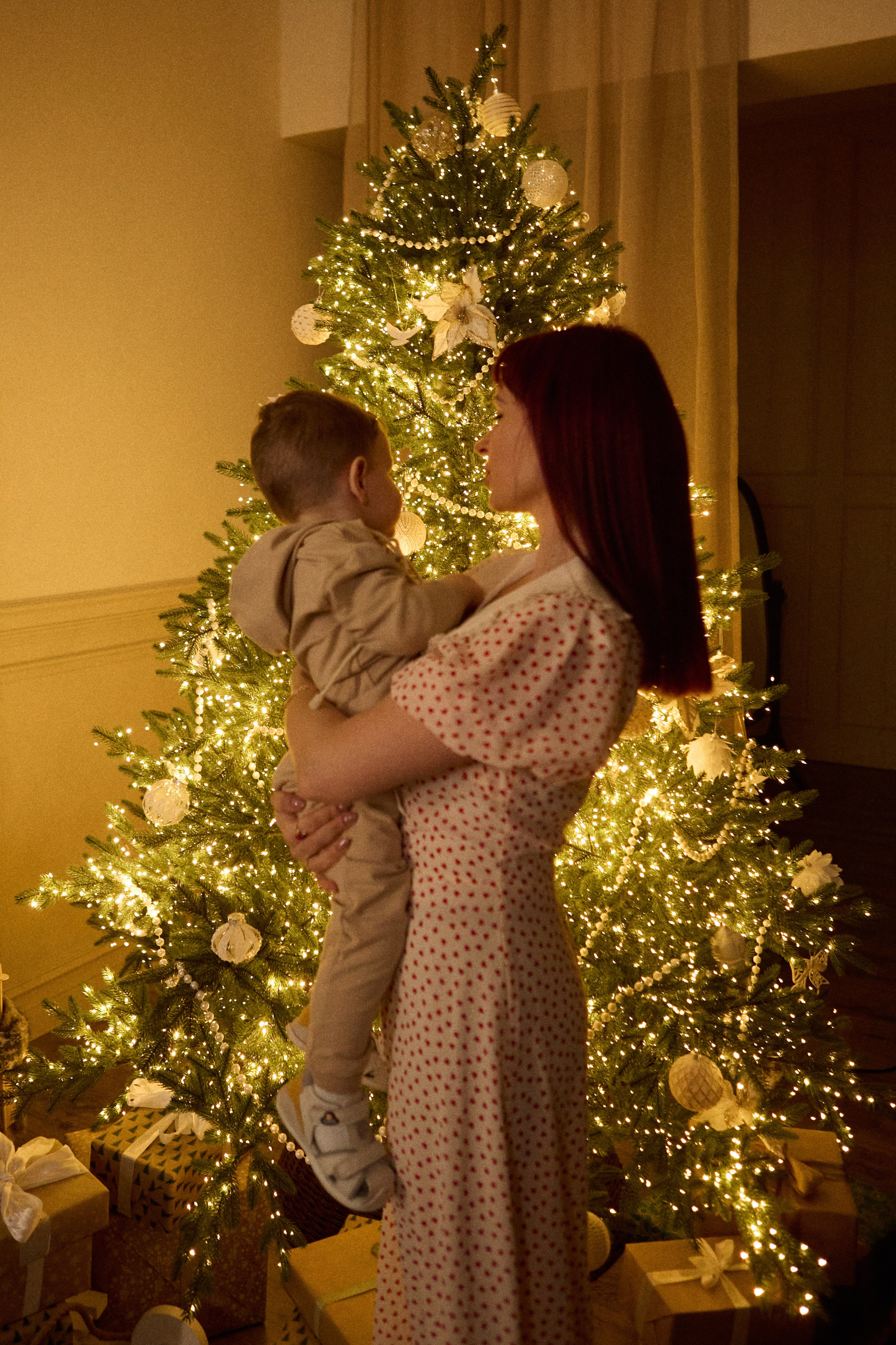 Семейная новогодняя фотосессия в студии