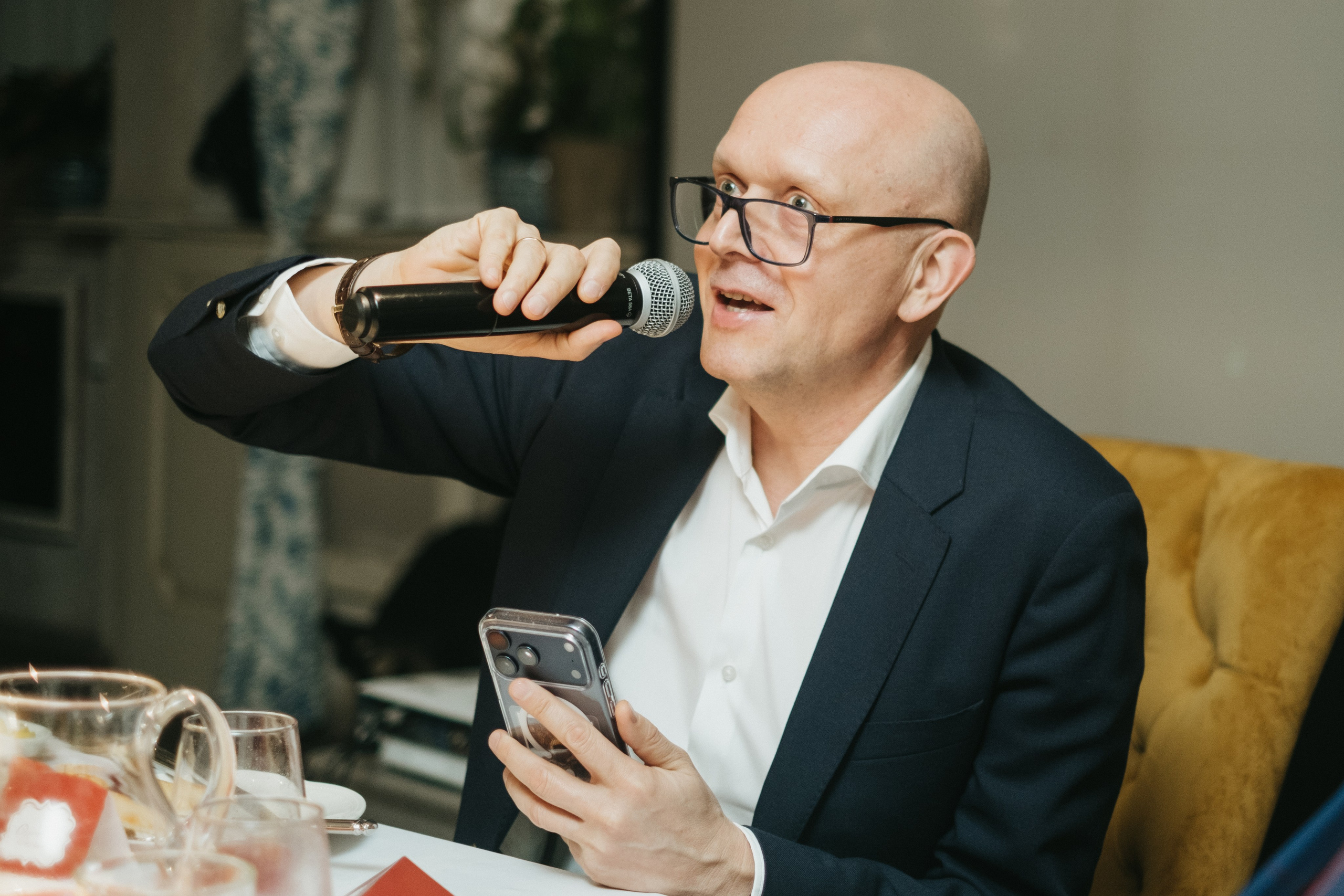 Репортажная съемка мероприятий. Свадебный фотограф Денис Ожигин в Краснодаре и крае. Эмоциональная и стильная съемка вашего дня