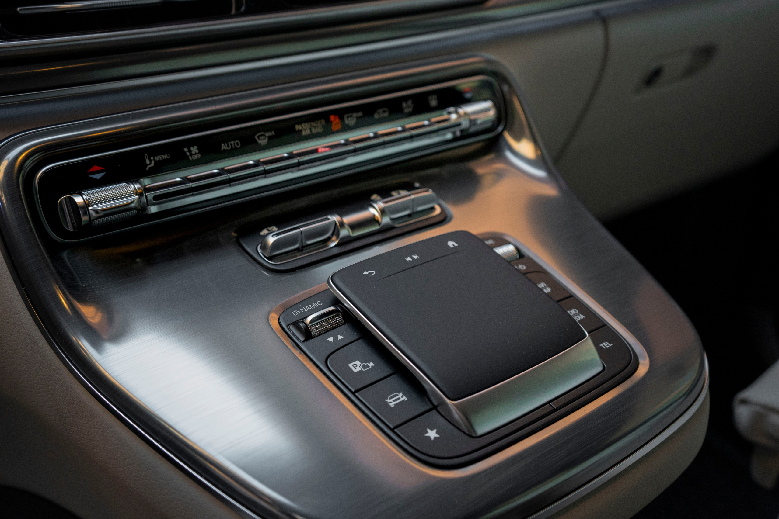 Mercedes-Benz V-class