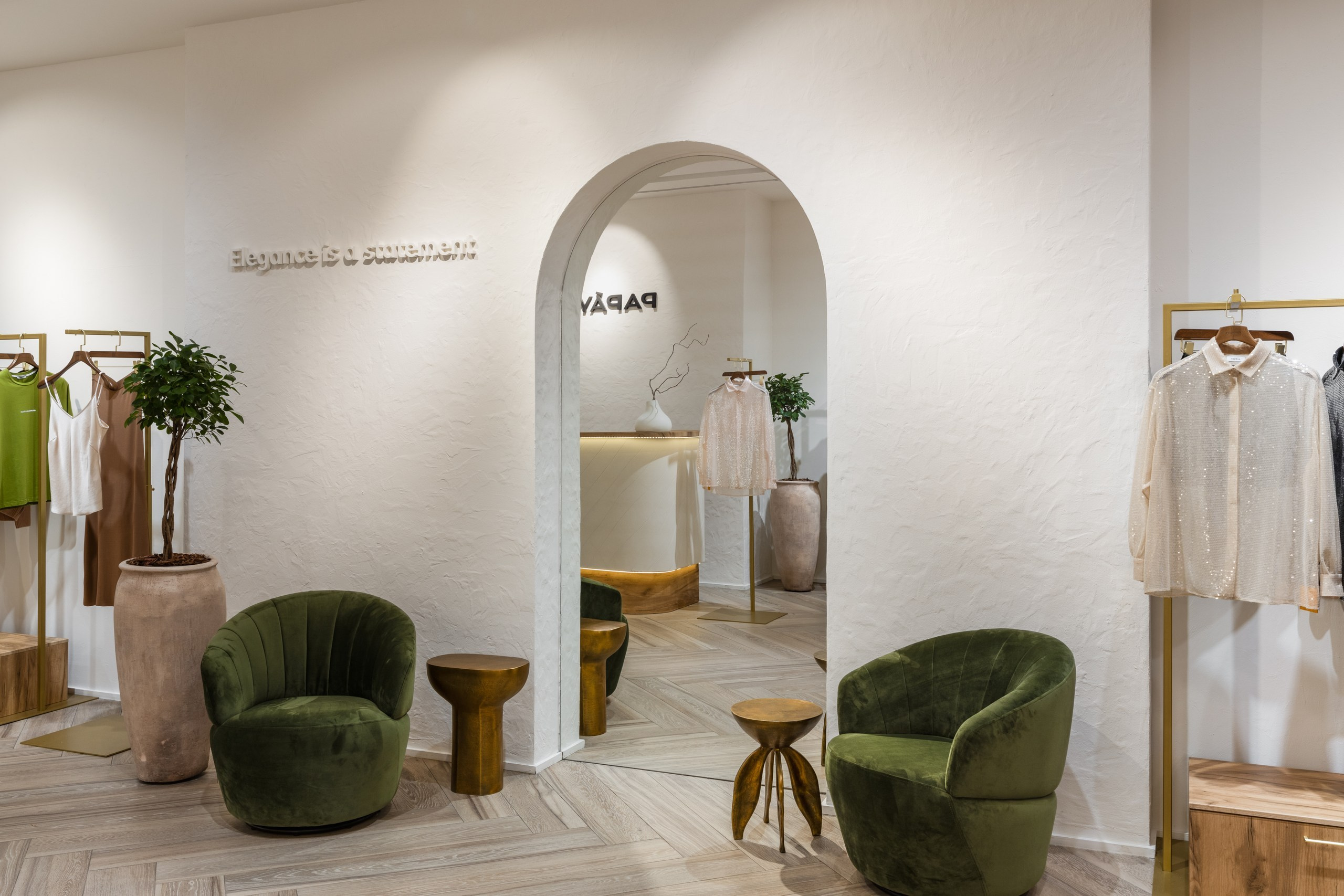 Магазин одежды, бренд PAPAYA ТЦ Горизонт, г. Ростов —на- Дону