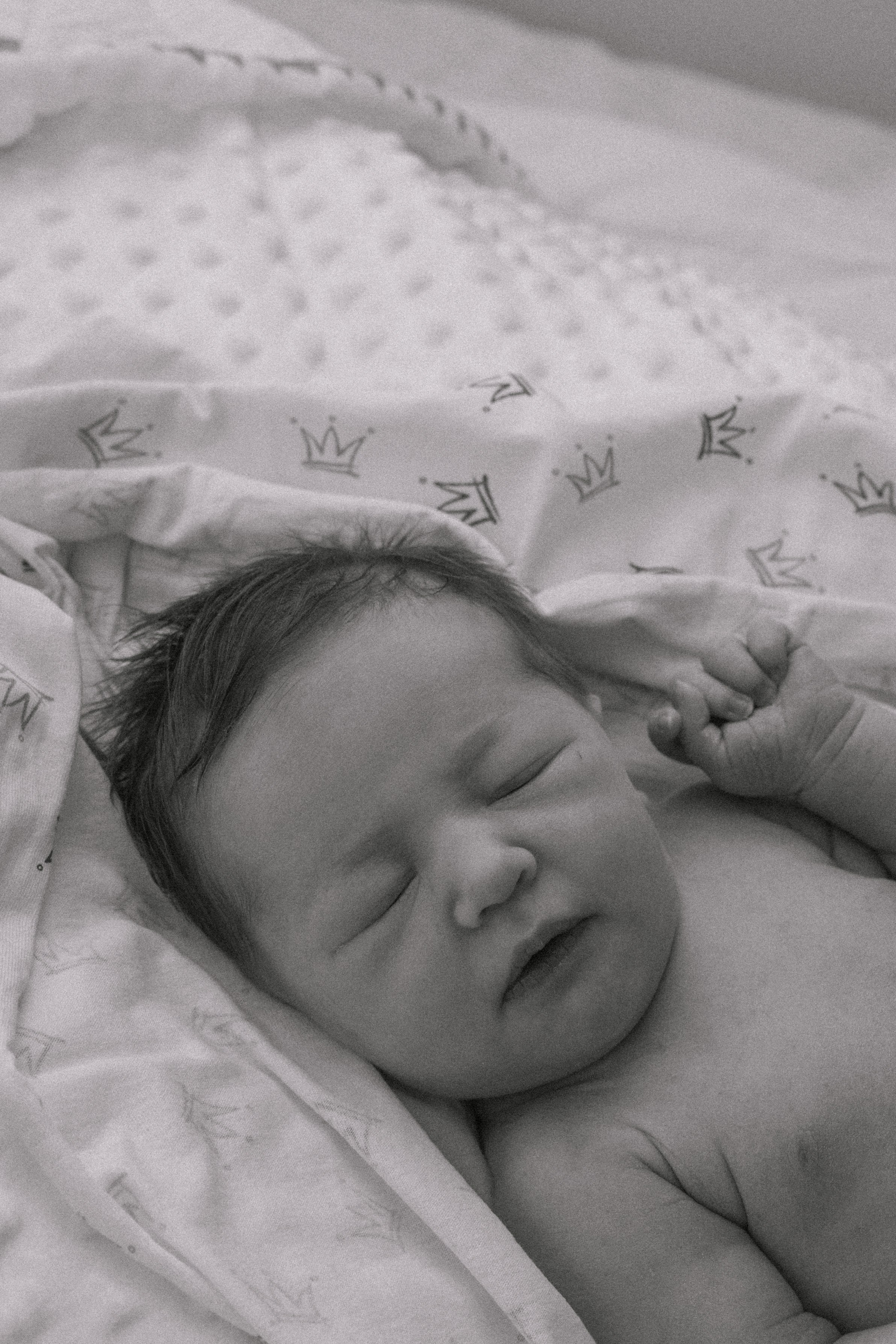 Семейная фотосессия. Фотослужба «Малютка» в Наро-Фоминском перинатальном центре — сохраняем главные мгновения семьи и создаём премиальные фотокниги