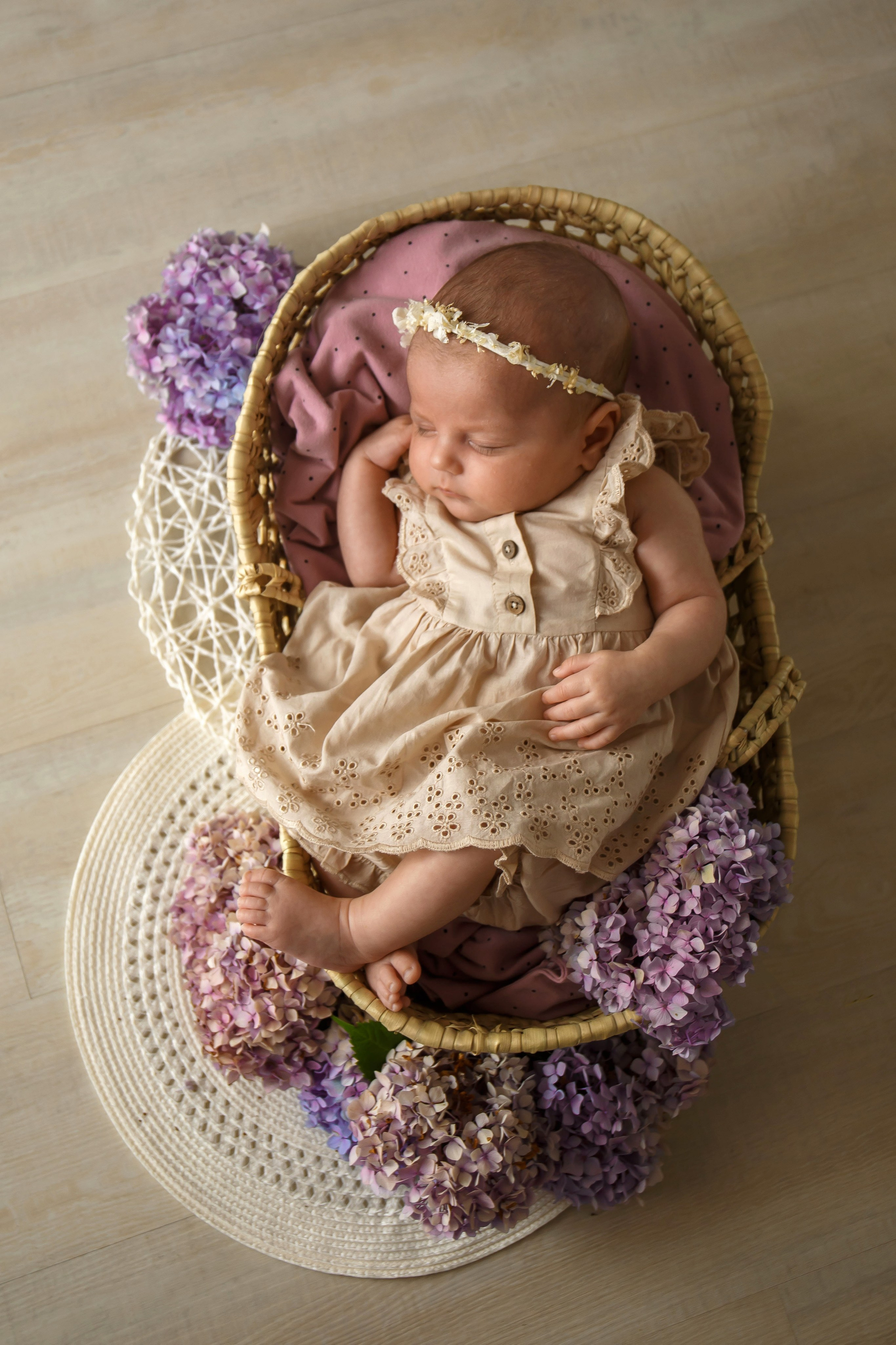 Новорожденные малыши. Фотостудия, фотограф новорожденных в Брюховецком районе Татьяна Кауц. Многолетний опыт работы с новорожденными и молодыми семьями