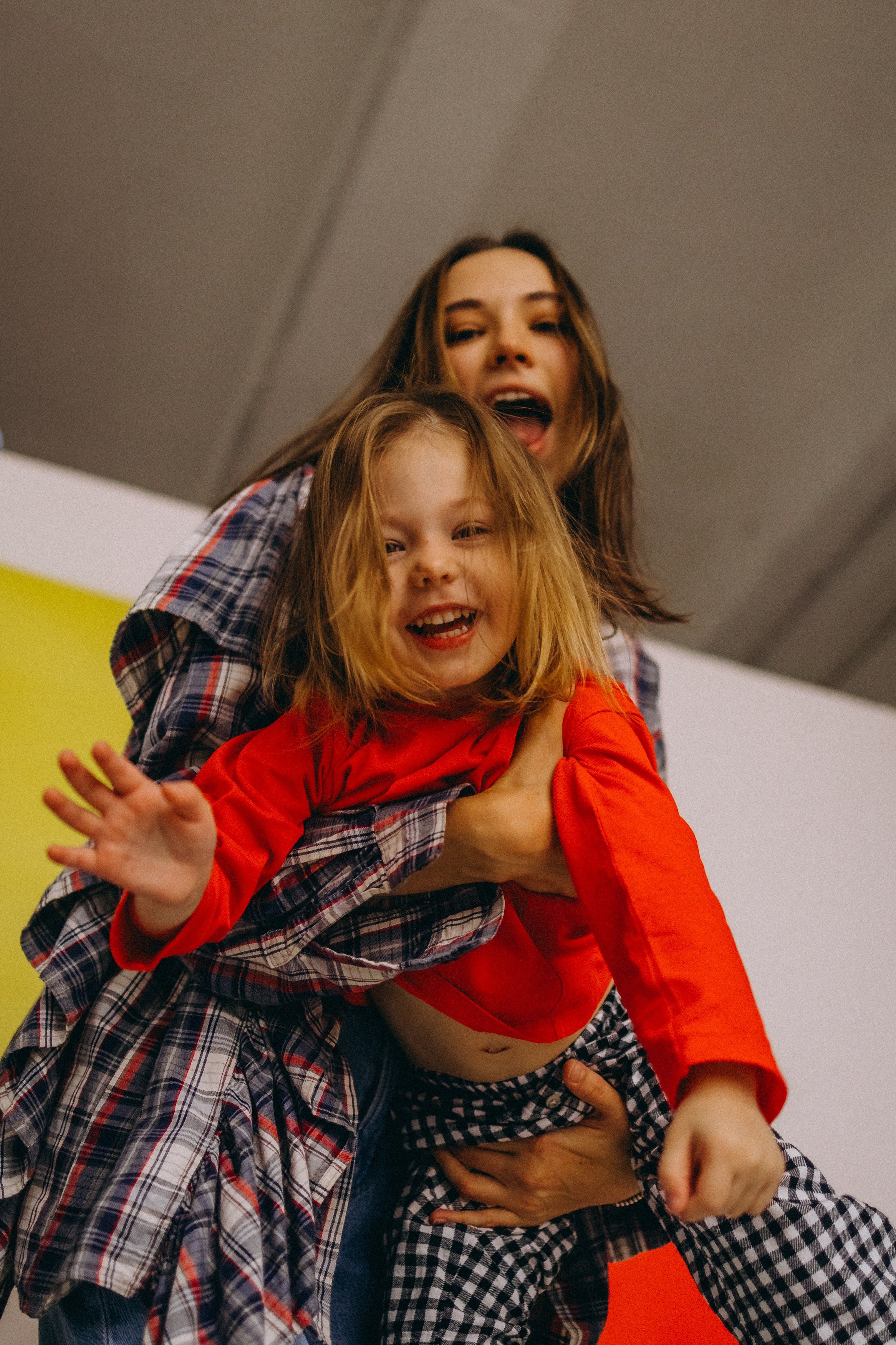 Василя, Леша, Полина, Тема. Главная