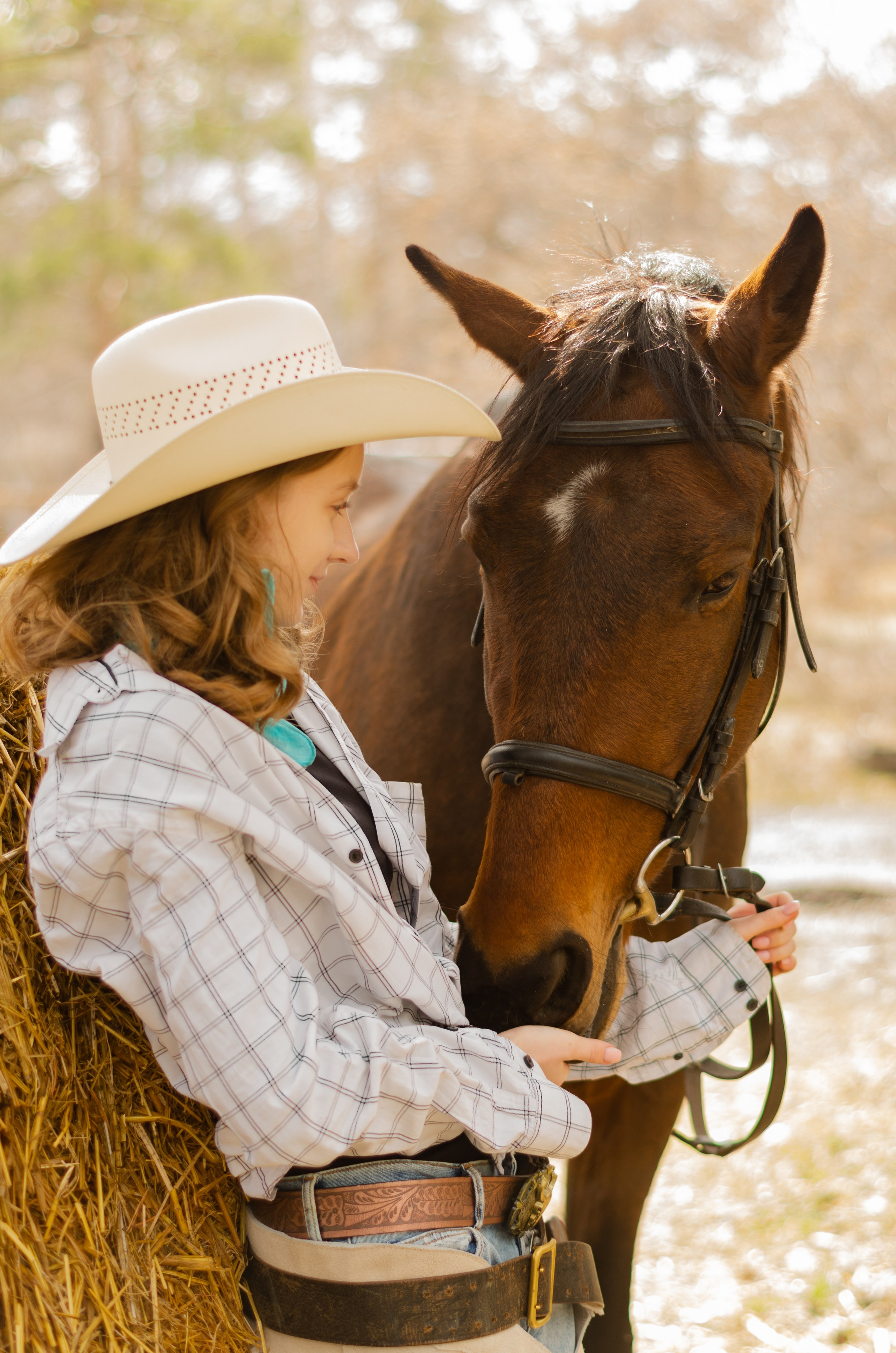 Ковбойская девчонка. Фотограф Марина Доглядная Челябинск фотосессии с лошадьми, мотоциклами