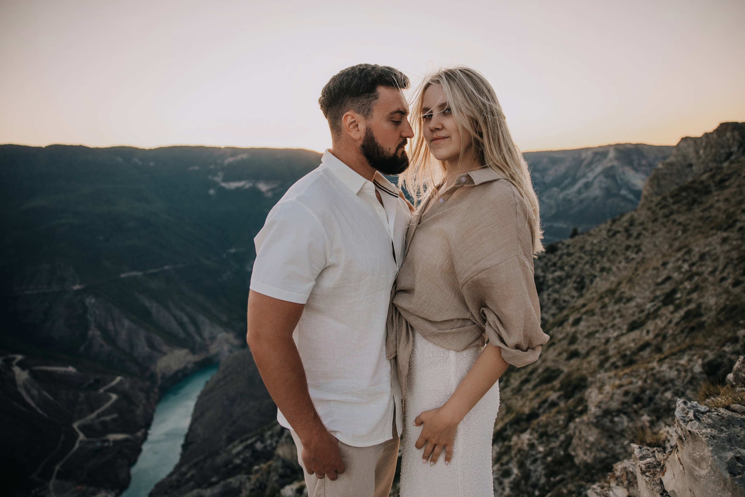 Фотосессия в горах прекрасной пары АРТЕМ & АЛЕСЯ. Свадебный фотограф в Махачкале Иван Айвазян