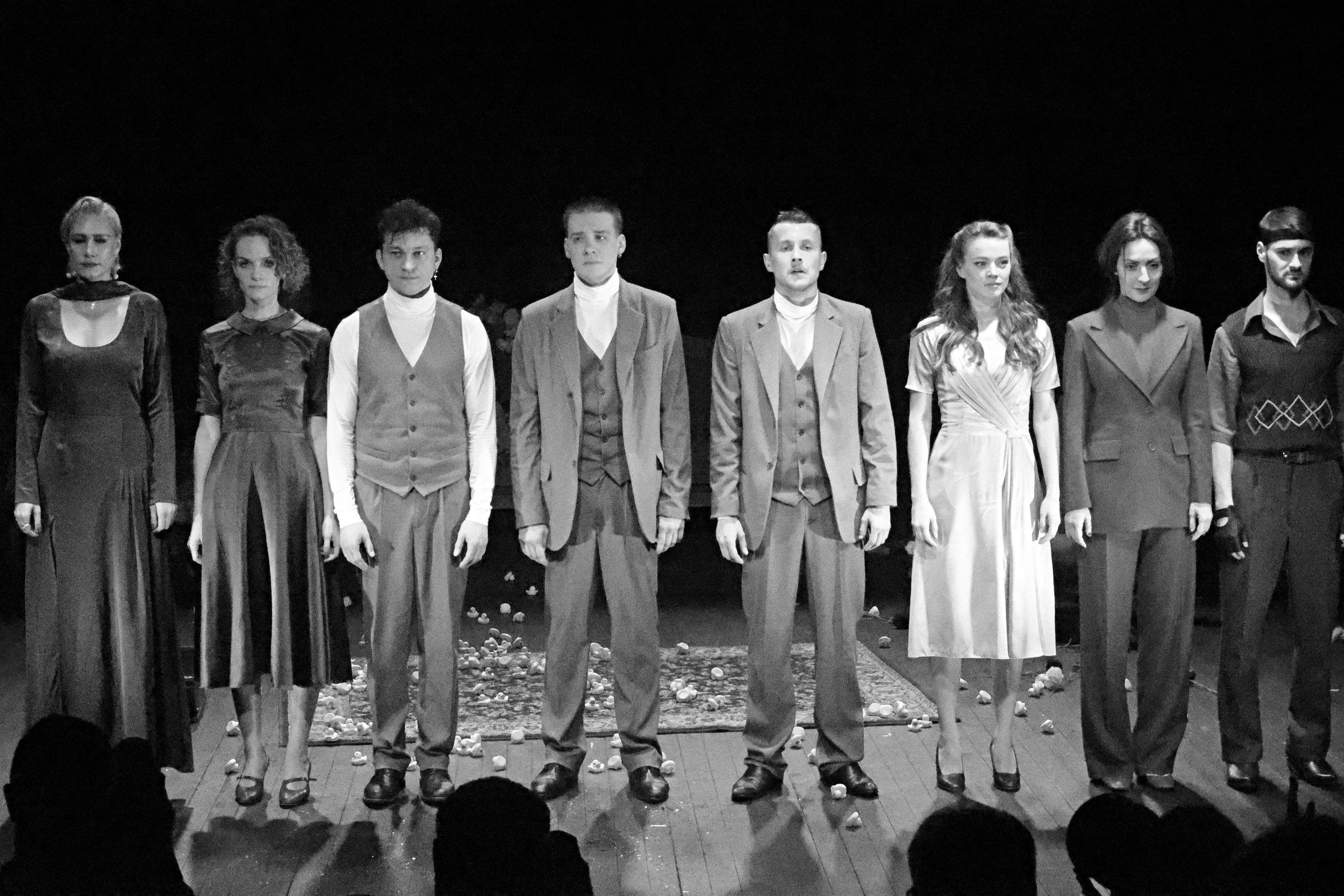 «УТИНАЯ ОХОТА». Театр на Таганке. Москва, улицы, театр и артисты, друзья и мир фото Владимир Кашицин