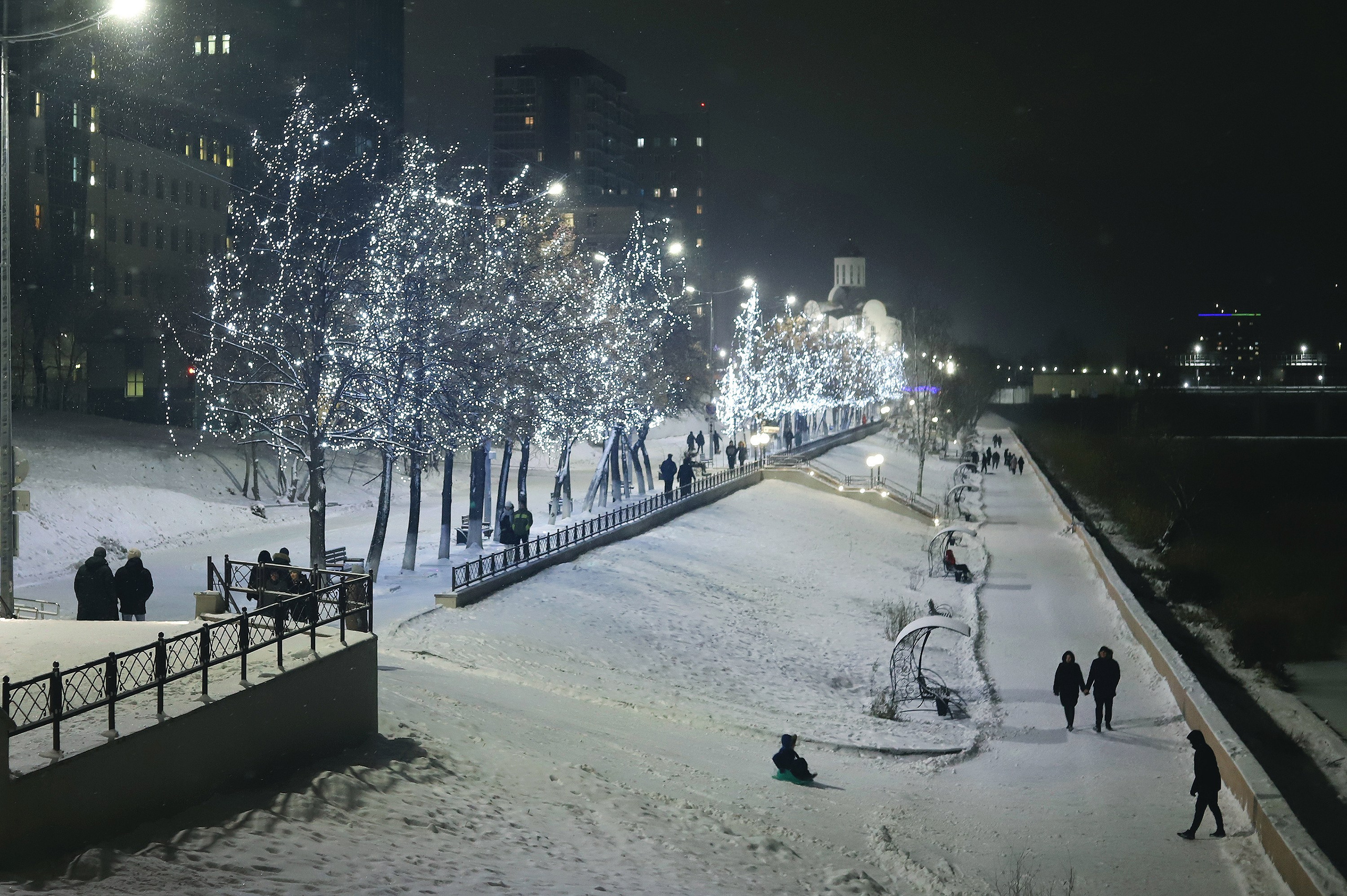 Улицы. Фотографии Марины Бурнашовой