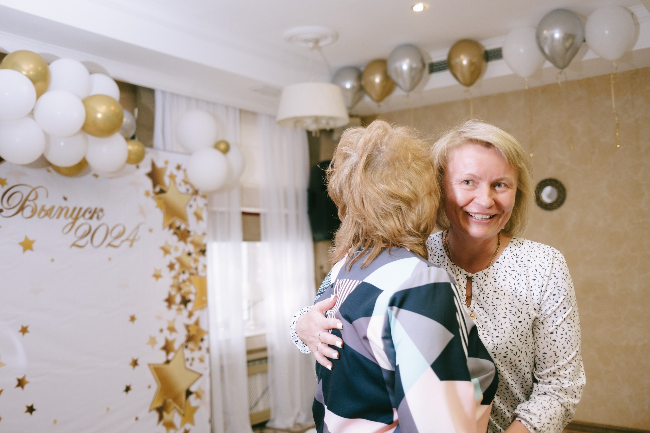 Выпускной школа 33. Свадебный и репортажной фотограф Денис Ожигин в Краснодаре и Краснодарском крае