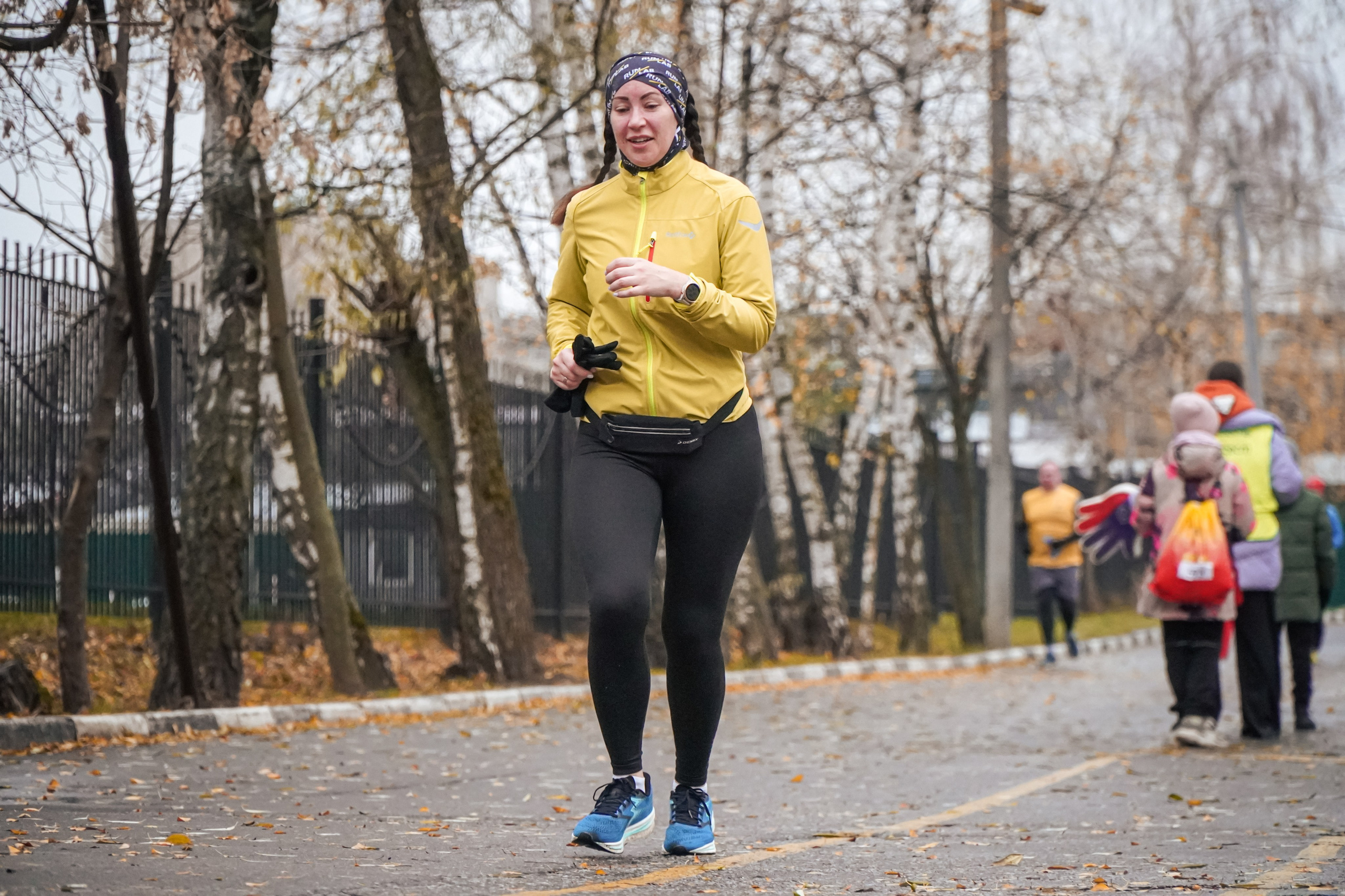 5 вёрст Реутов 16.11.2024. Роман Капилюшов. Бег. Фото. Видео. г. Люберцы