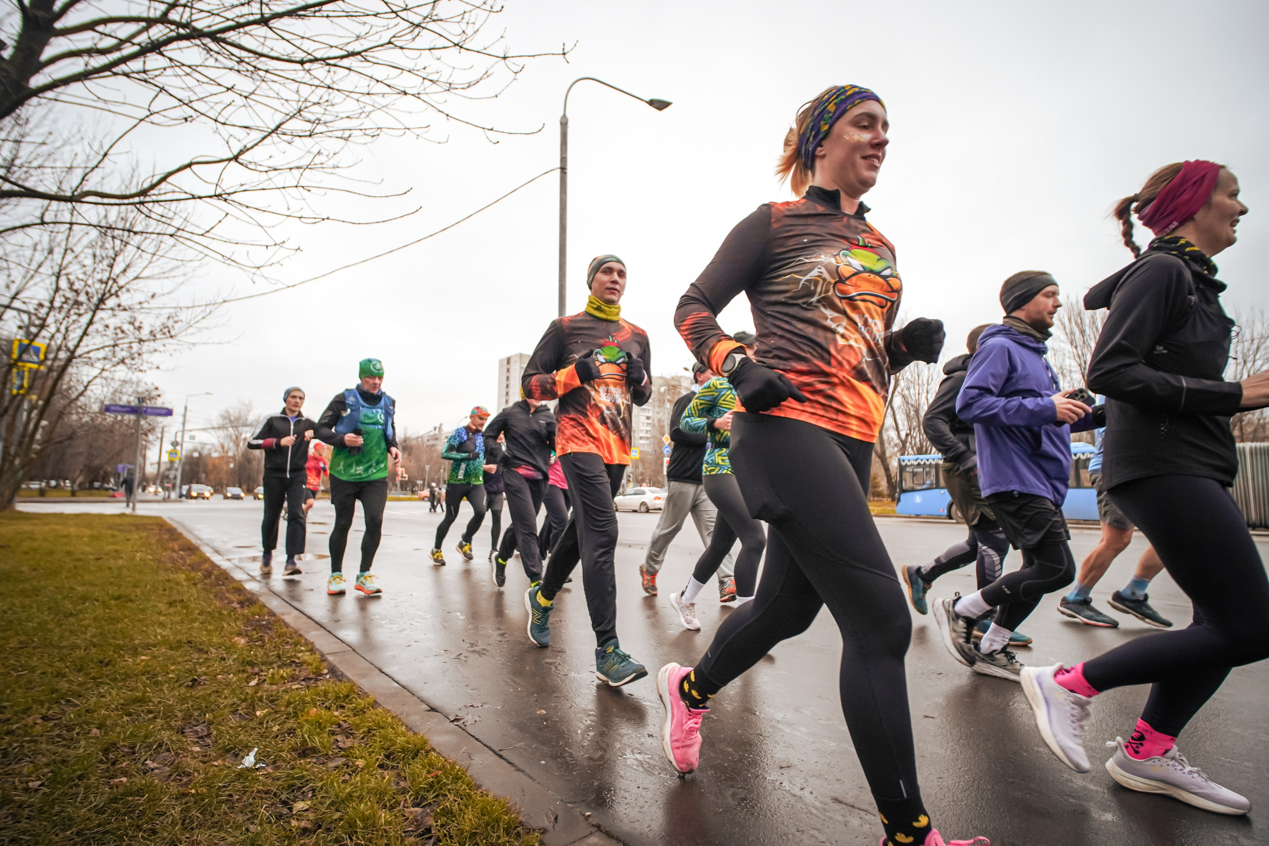 #марафонудома #яuzarun 2024 2-я петля, группа 6:30. Роман Капилюшов. Бег. Фото. Видео. г. Люберцы