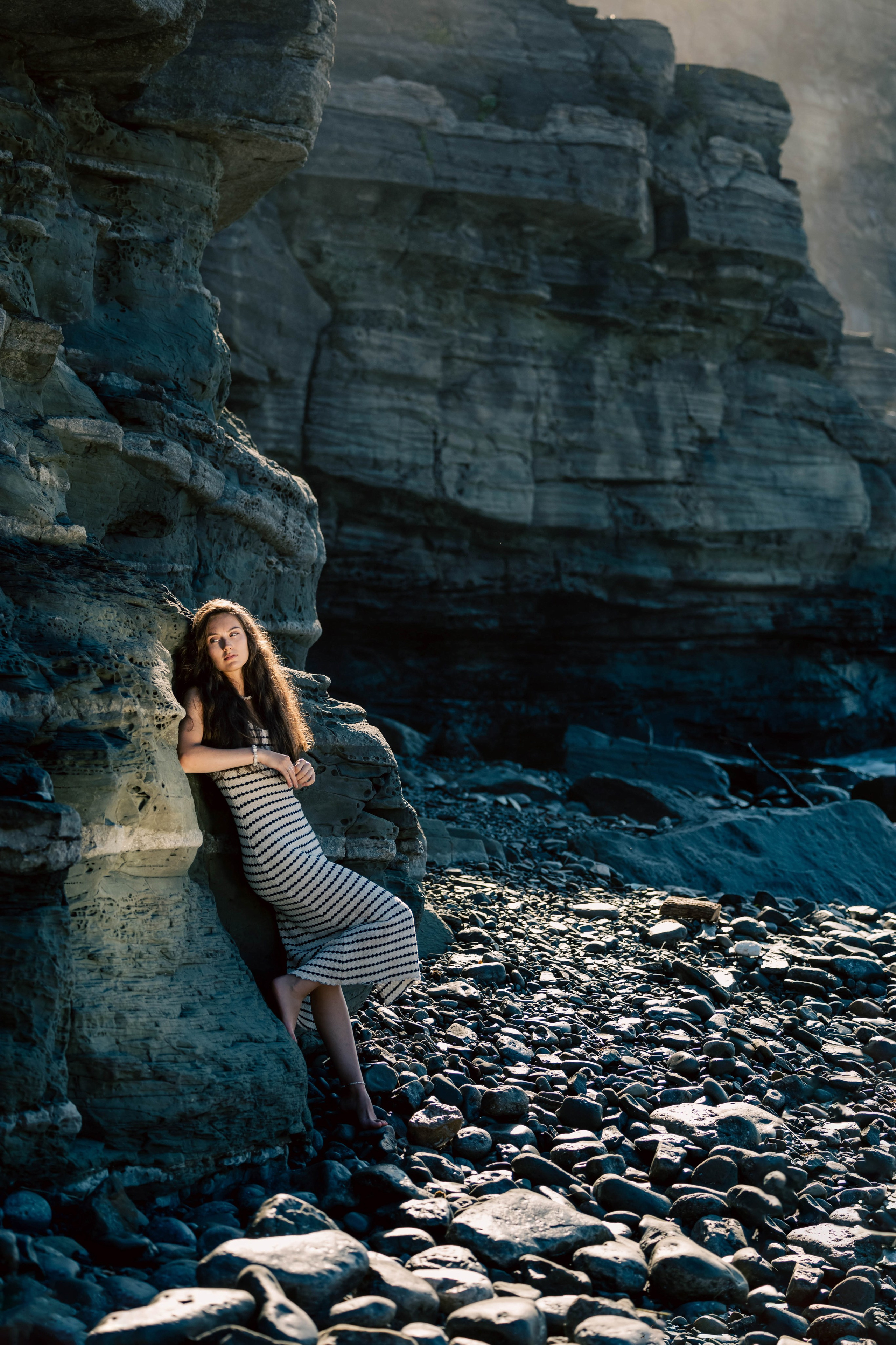 Еся и скалы. Фотограф Алексей Федорищев