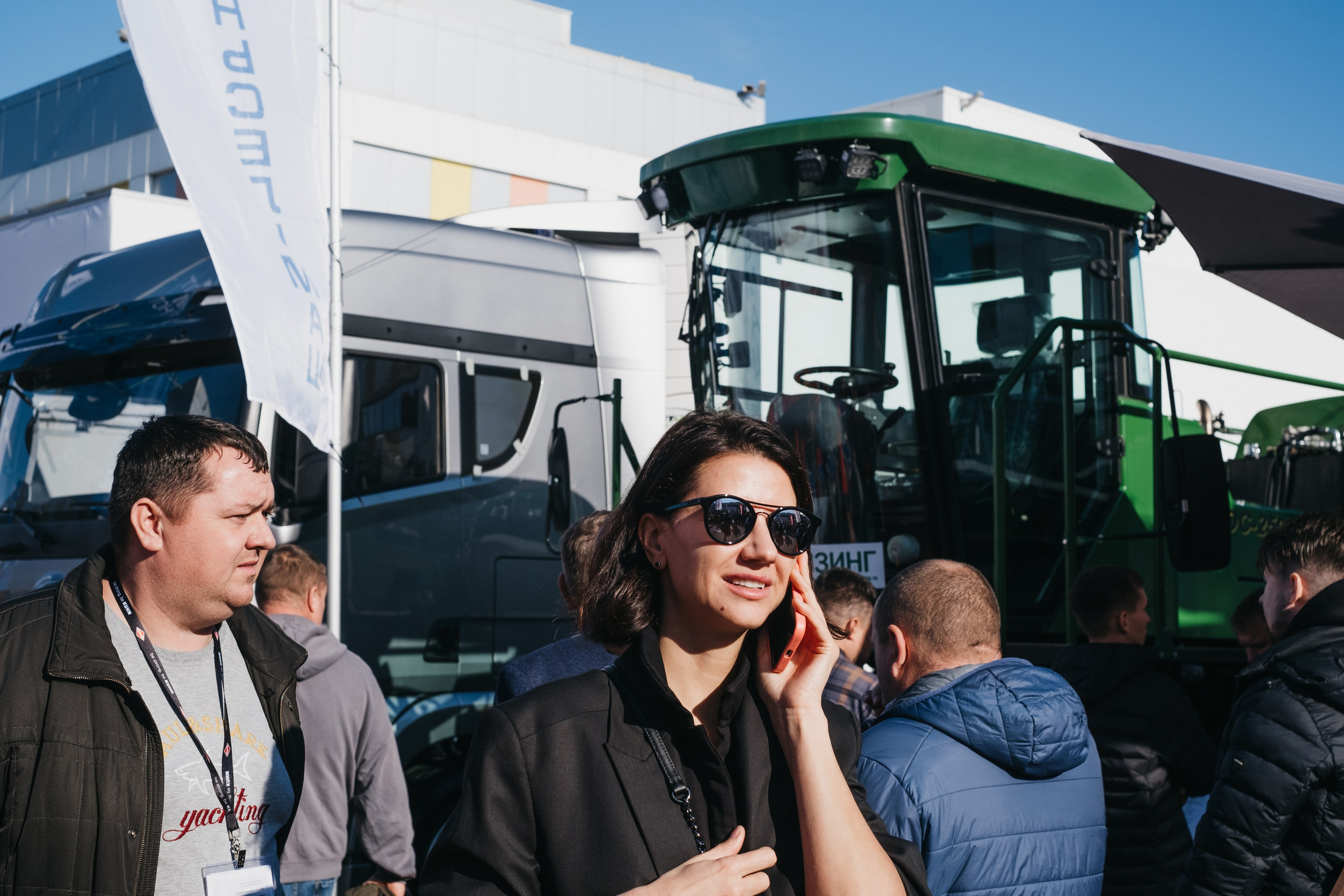 Фотограф на деловую съемку презентации, конференции. Свадебный и репортажной фотограф Денис Ожигин в Краснодаре и Краснодарском крае