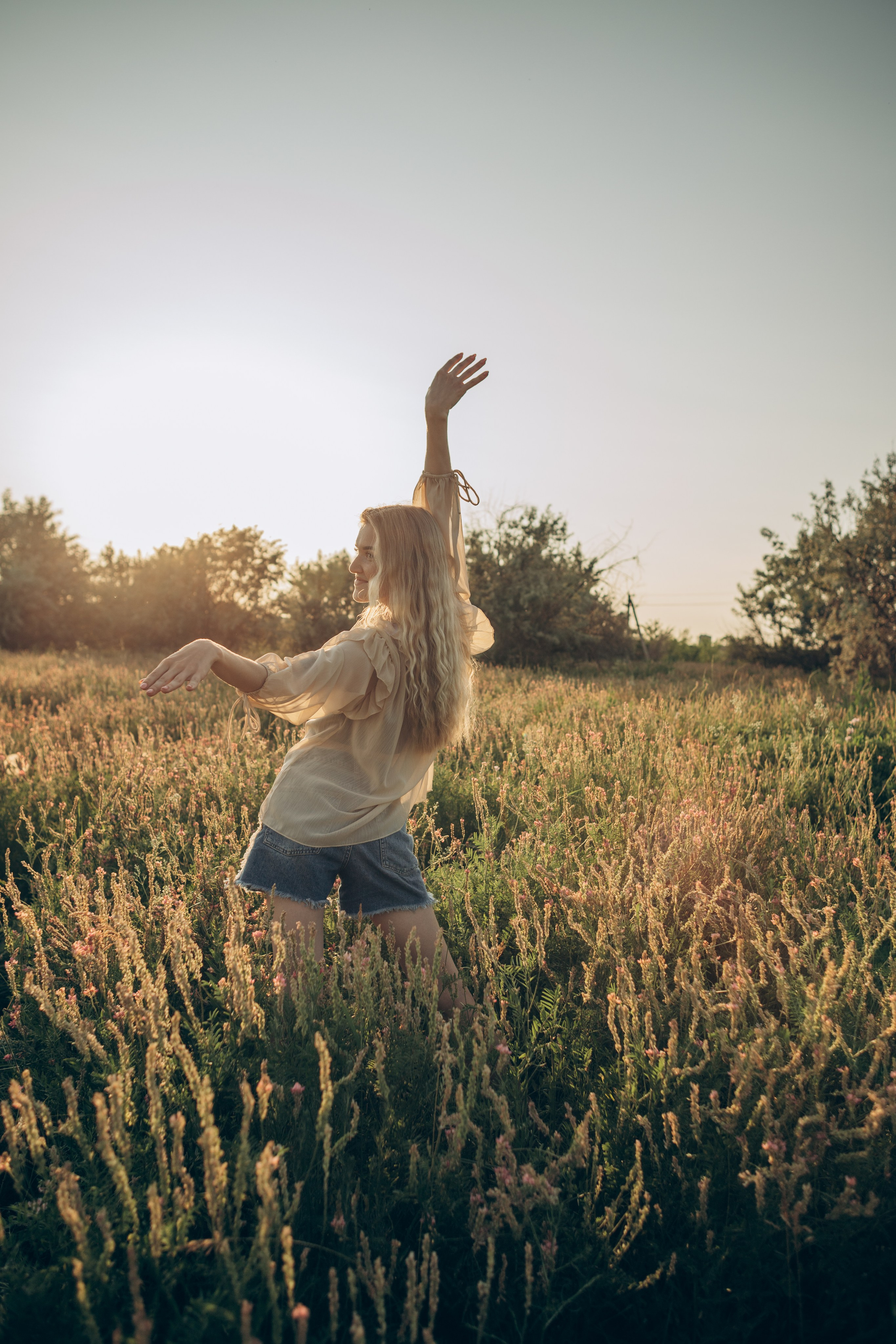 В золотом закате. Фотограф в Саратове
