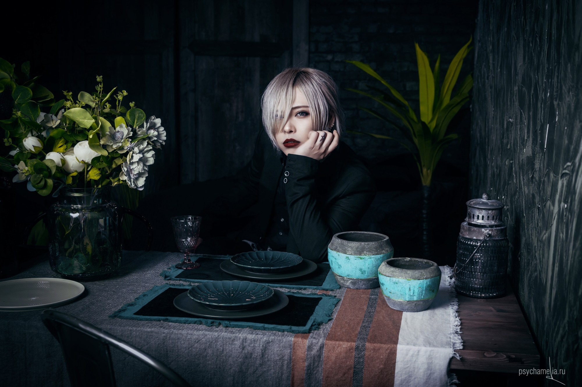 Studio and outdoors. Main