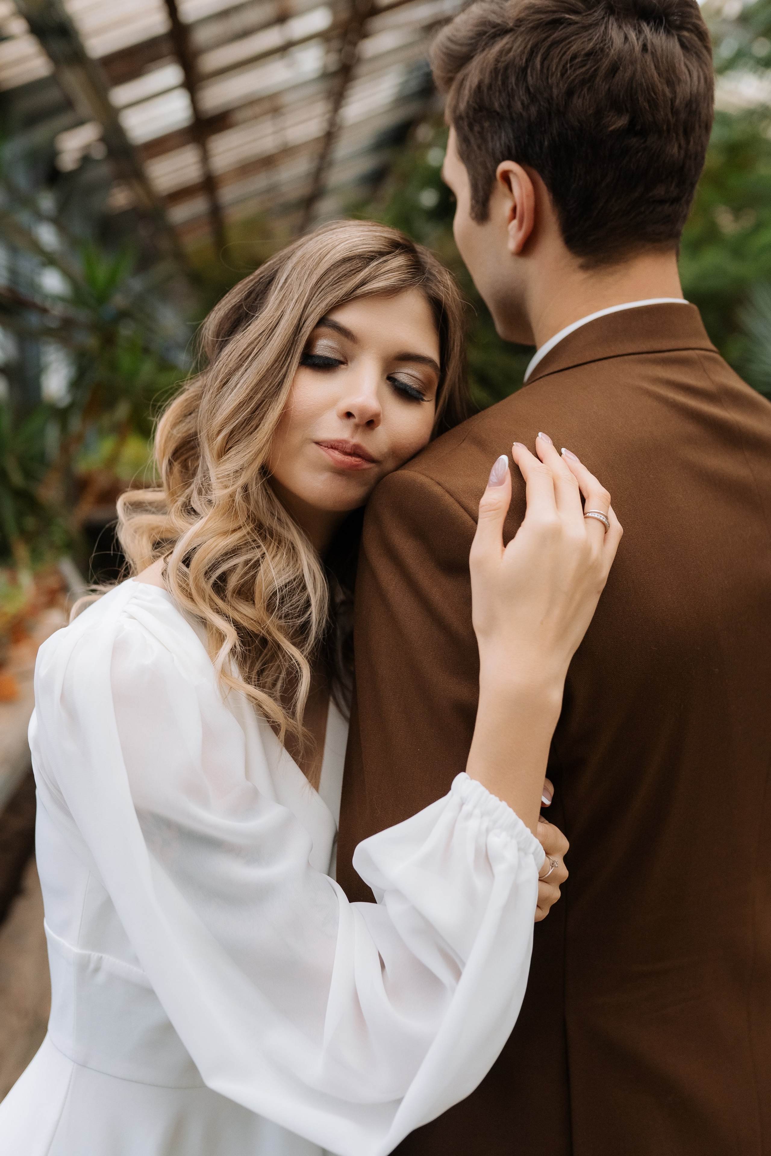 Свадебная фотосессия в оранжерее, Москва. Свадебный фотограф в Москве Анна Полушина