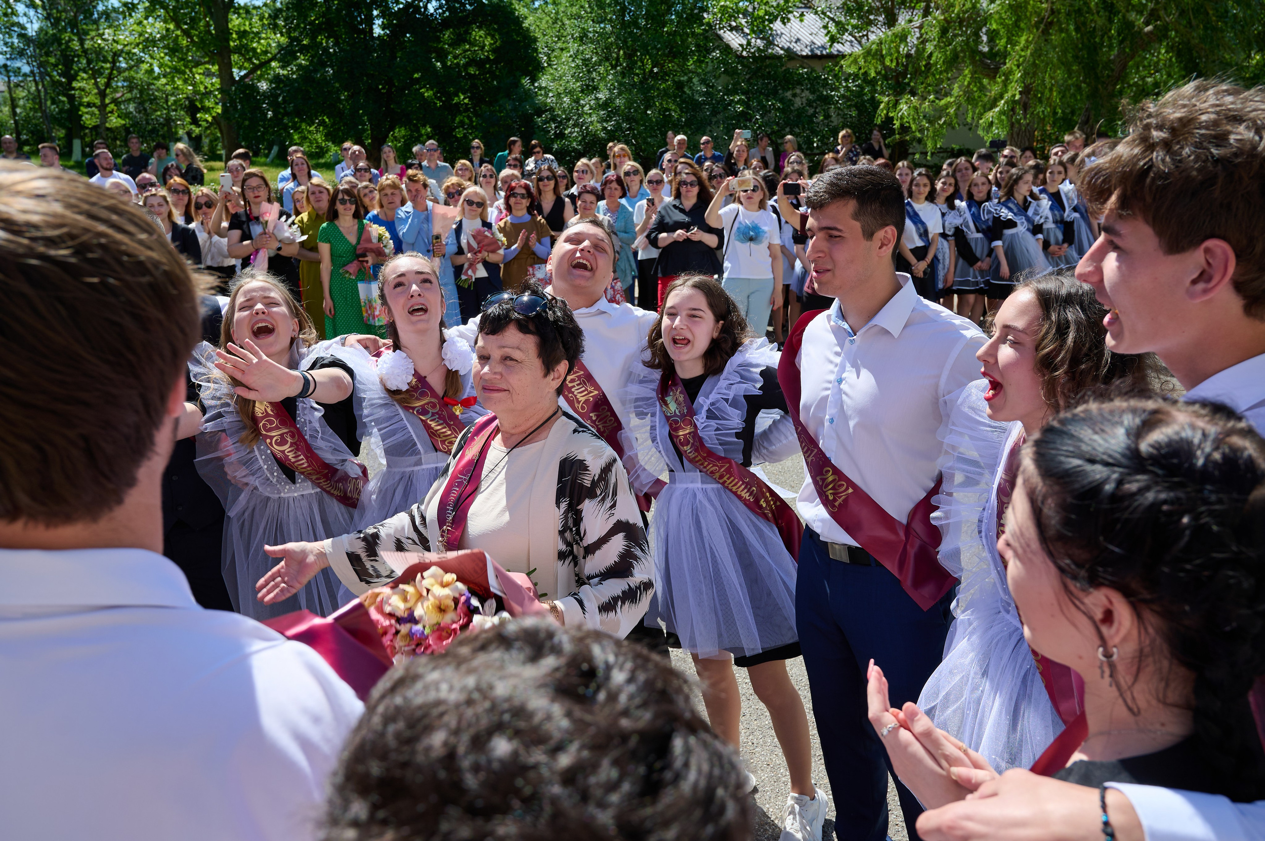 Последний звонок. Жизнь курорта Кабардинка в фотографиях