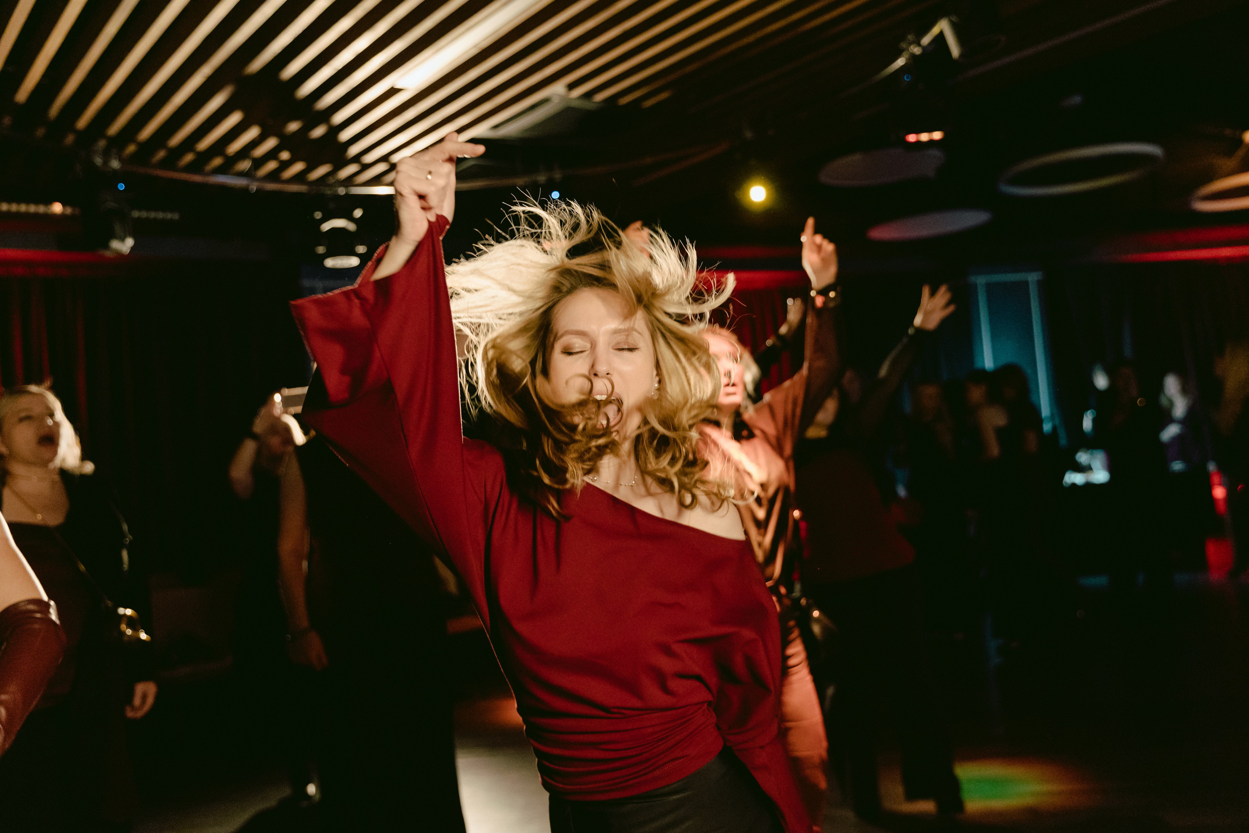 ДЕВИЧНИК С ПЕРЧИКОМ. Свадебный фотограф в Москве Алексей Логинов