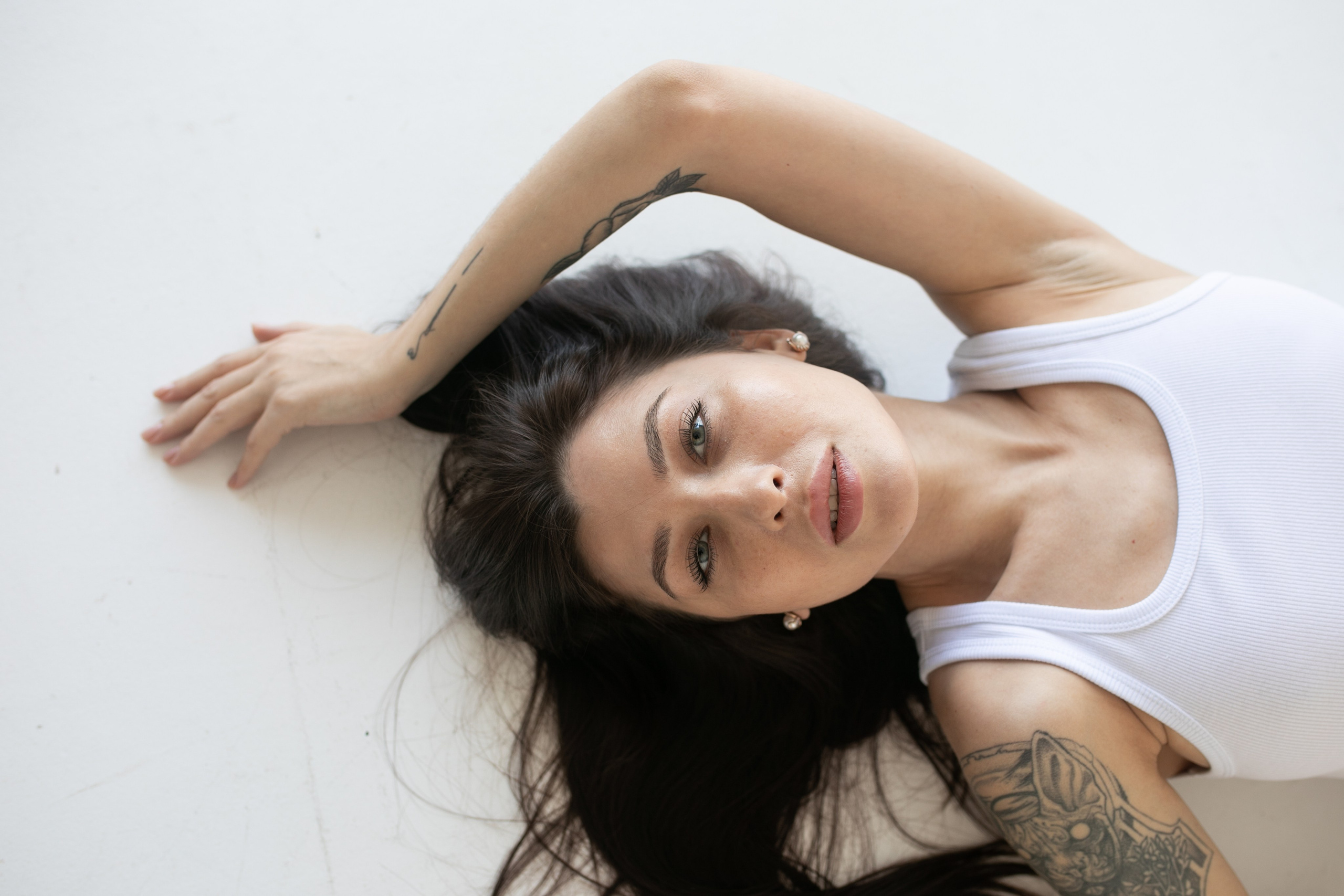 Лена. Естественный свет. Циклорама. Нюд. Фотограф в Новосибирске Ася Зверева